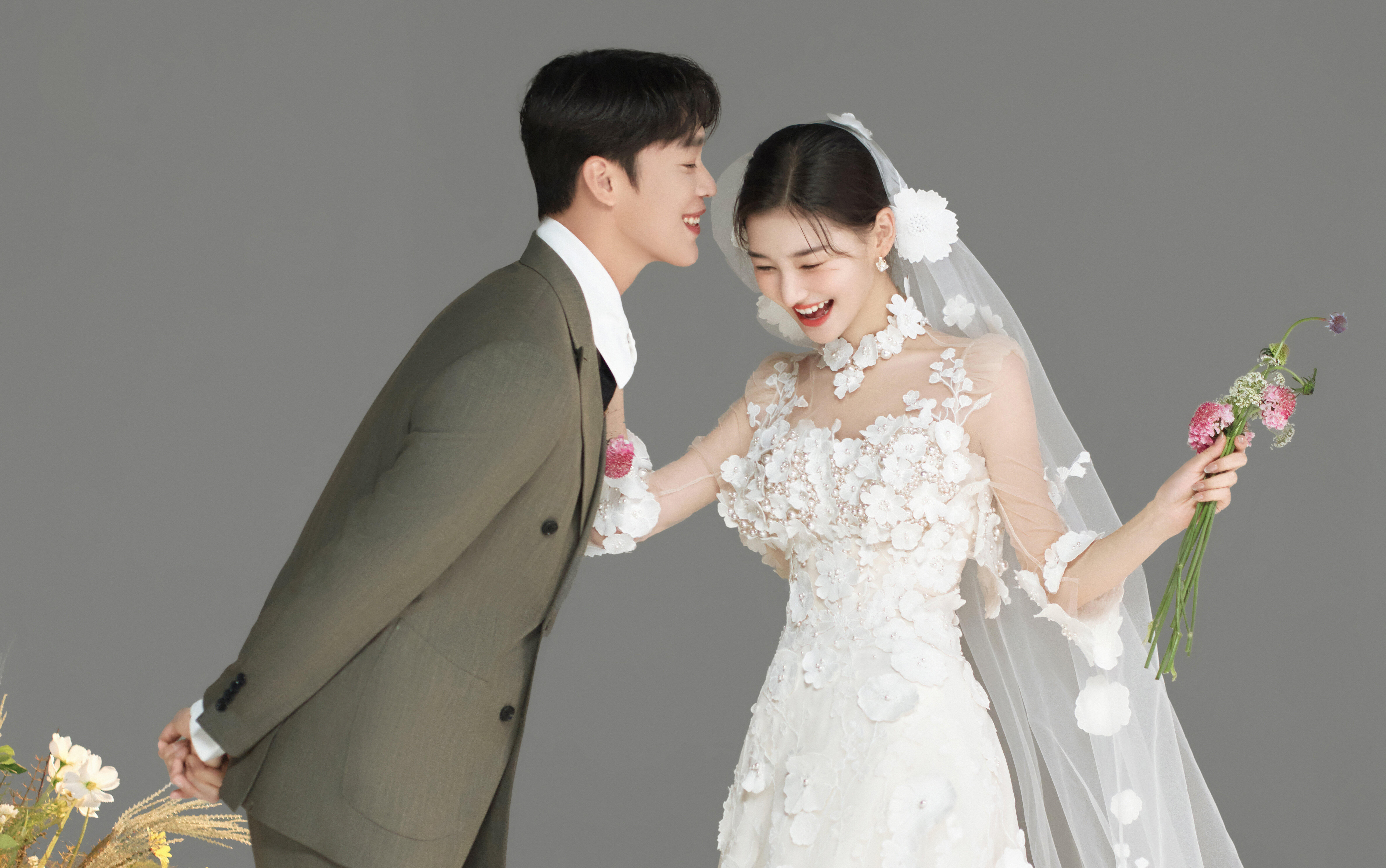 結(jié)婚一定要拍的室內(nèi)極簡婚紗照?高級甜蜜