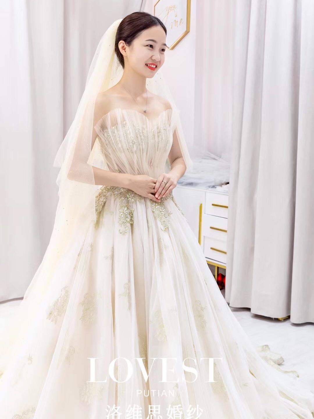 【一站配齐】新娘新郎+伴娘伴郎+首席化妆师跟妆