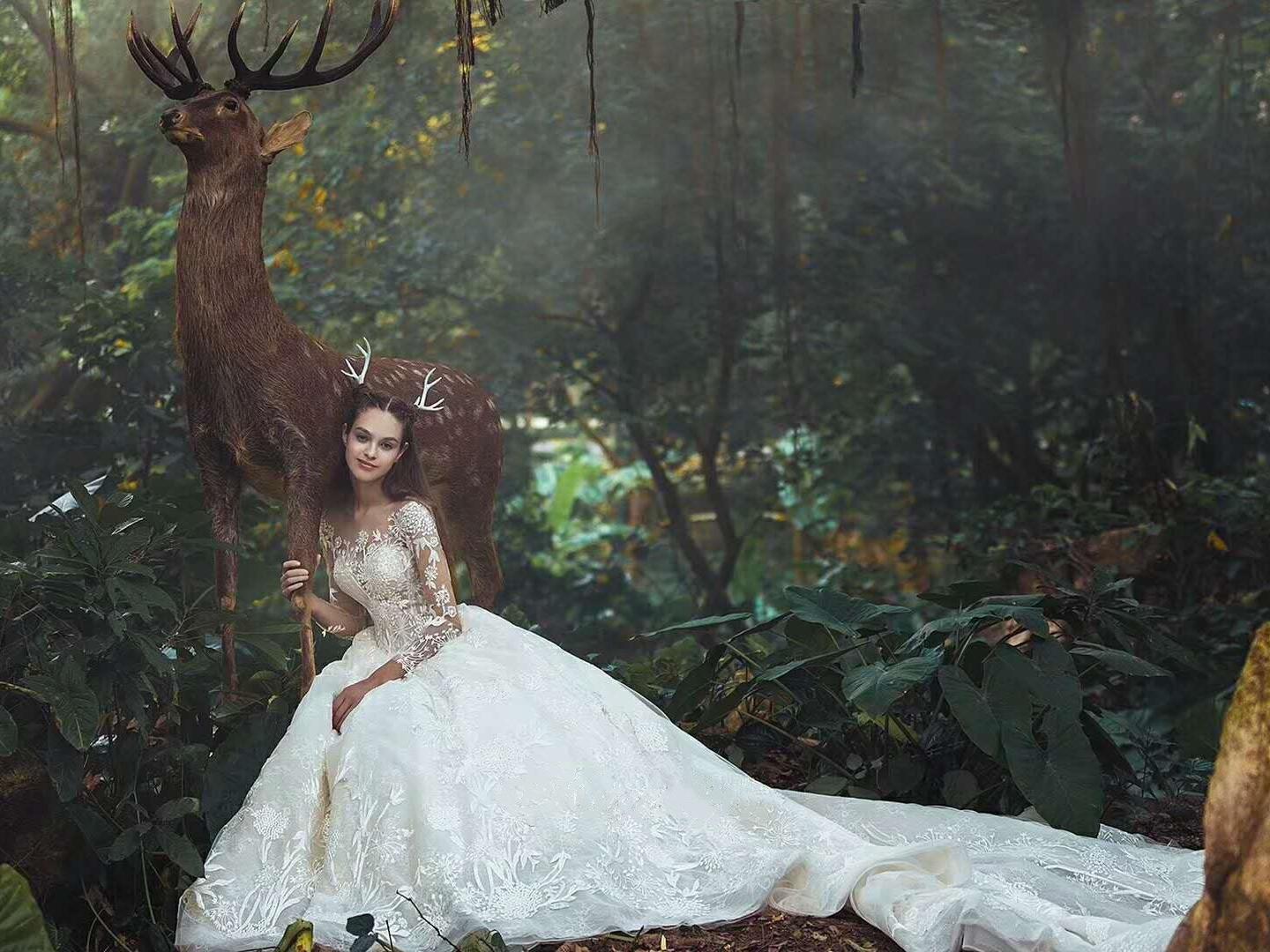 【超值租赁】热推套系 主纱/出门纱+敬酒服+跟妆