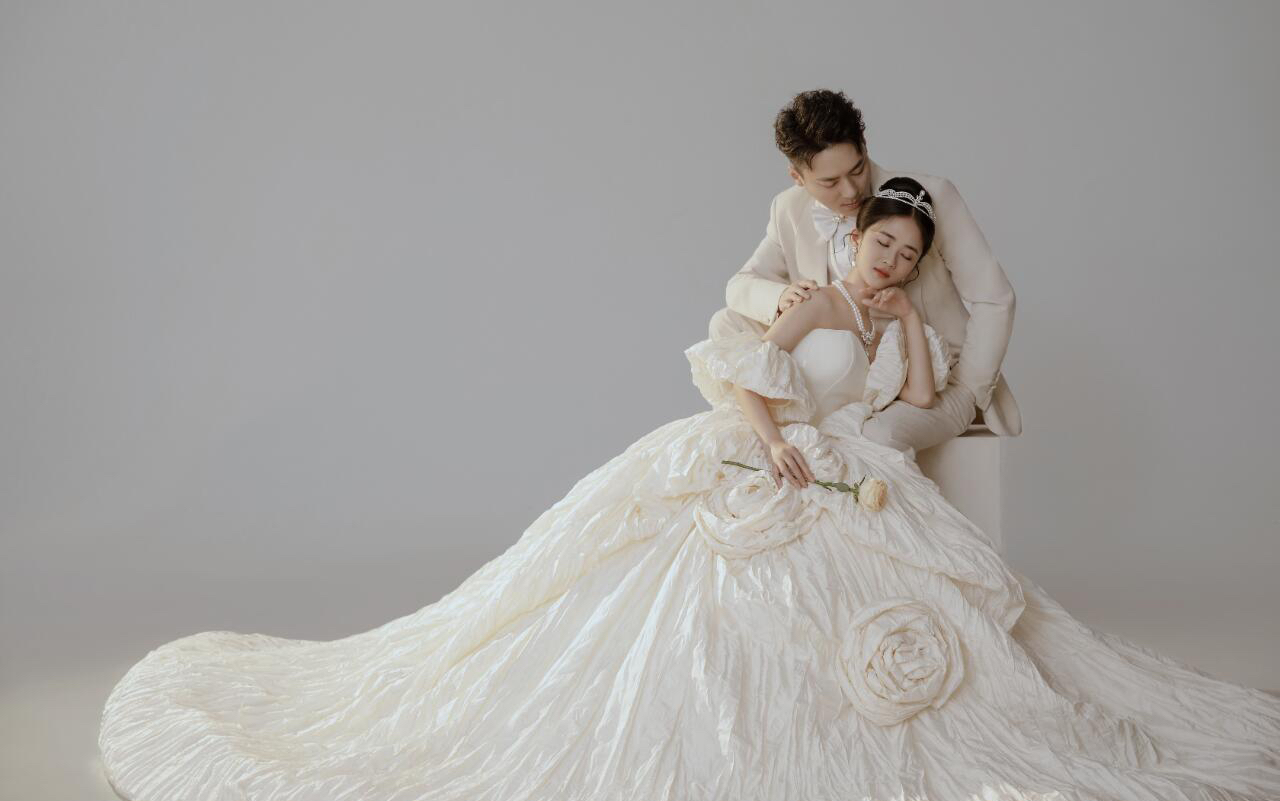 极简风婚纱照