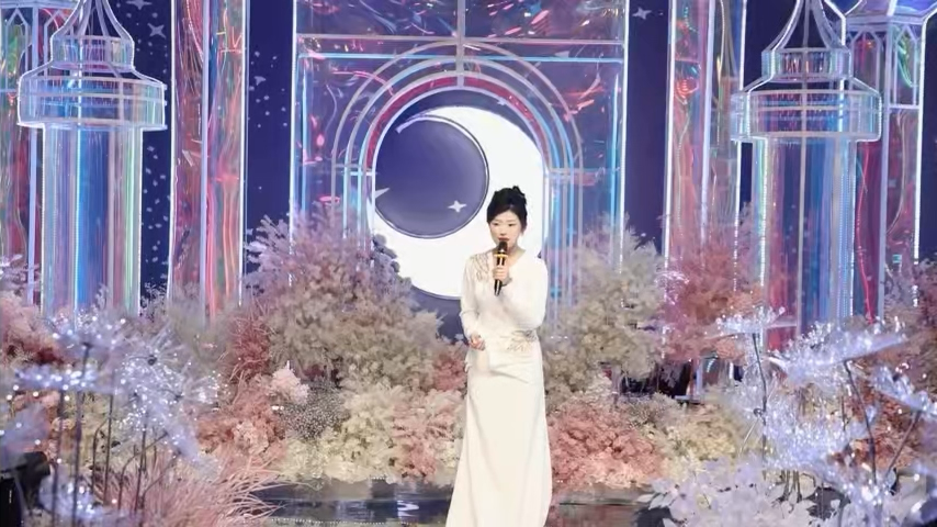 用声音见证室内婚礼的浪漫