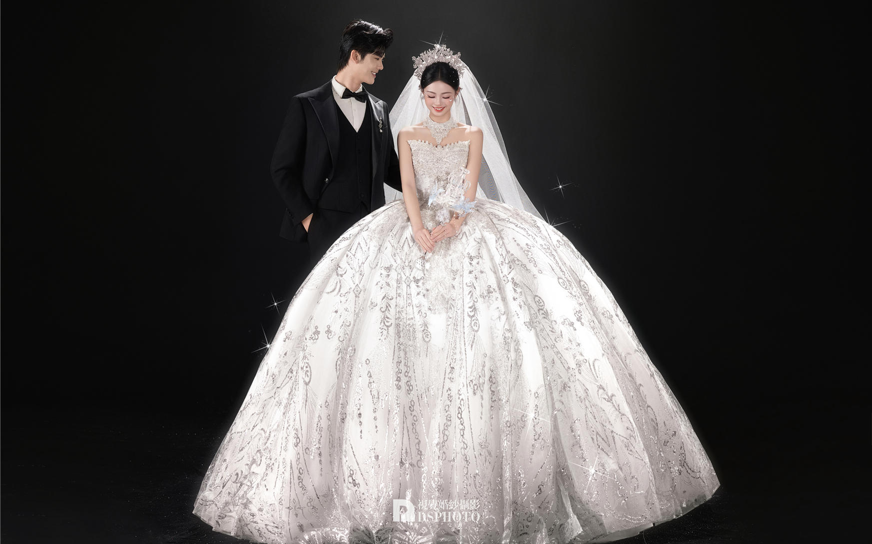 👑 公主请结婚！ 暗夜里的星光婚纱照，美得像童