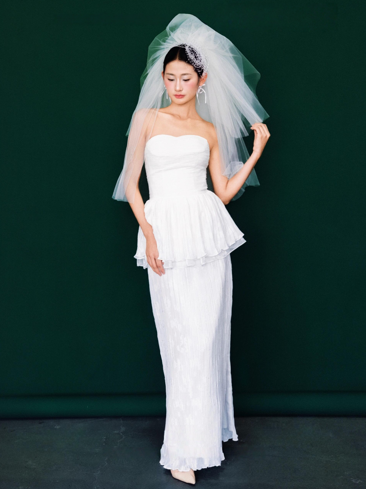 室内极简风婚纱照