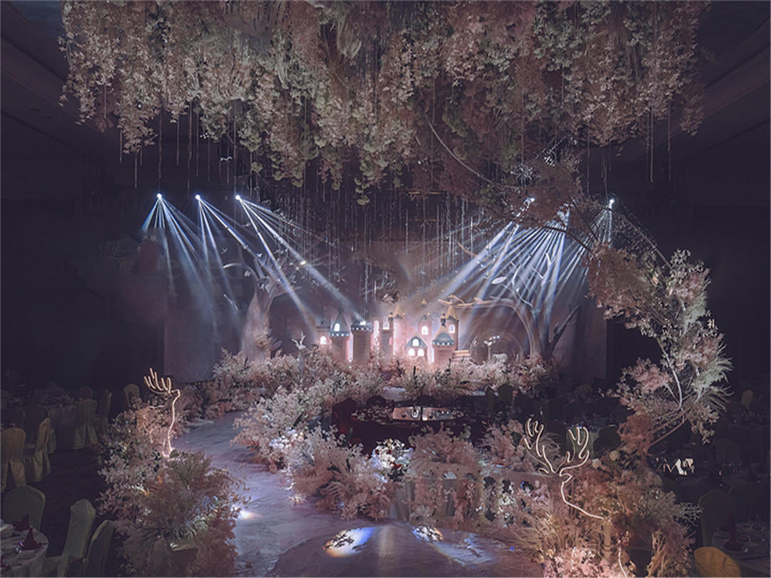 【梦幻季中秋钜惠】梦幻城堡多款可任选（人员+布置