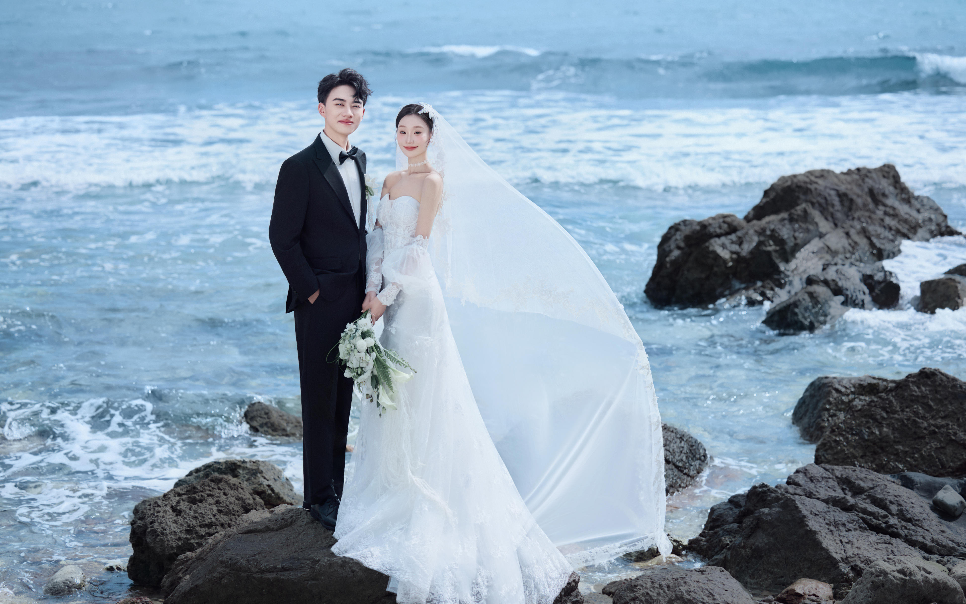 三亚小东海礁石大片🌊高级感婚纱照这样拍绝了！