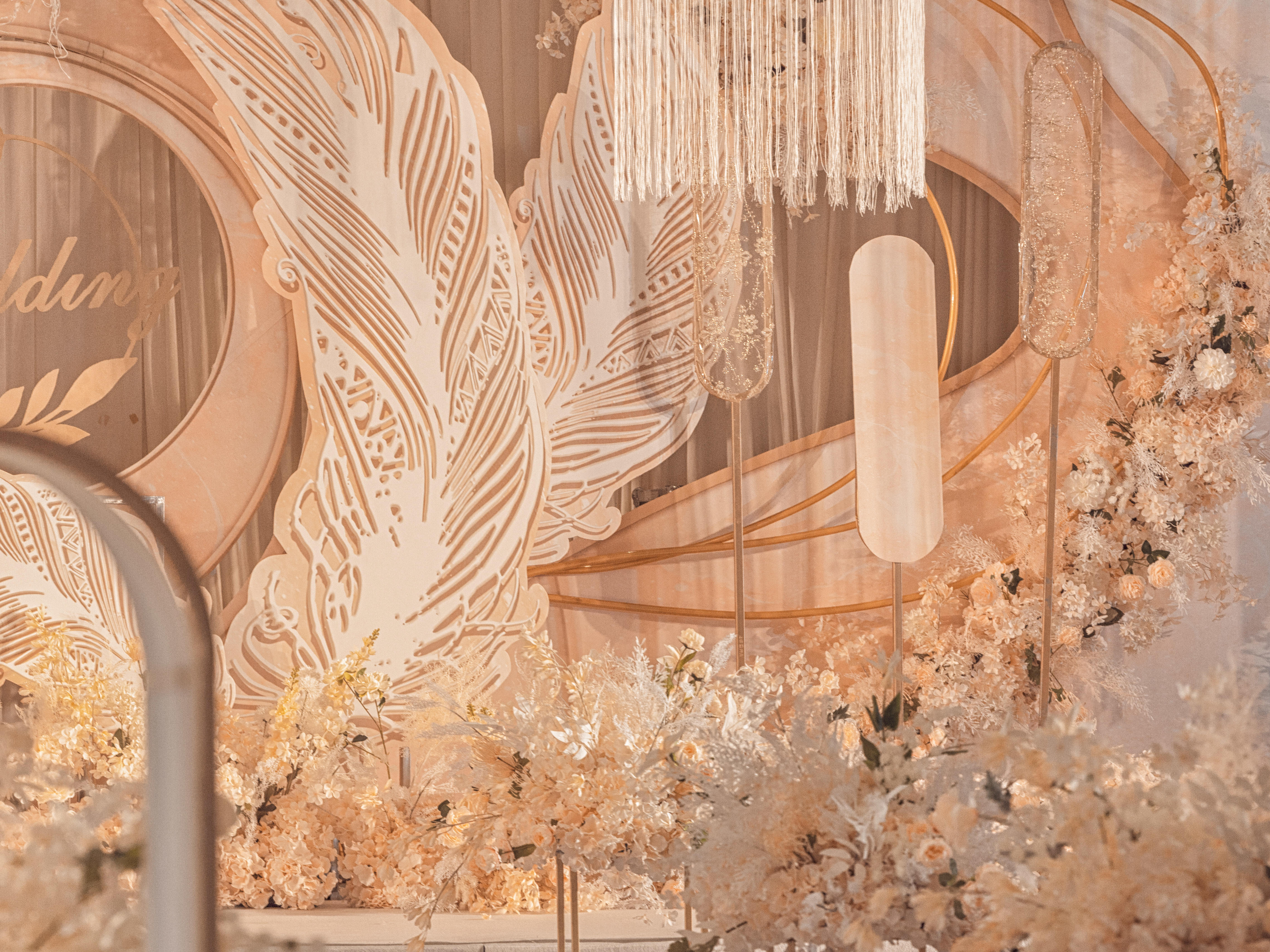 限时优惠简约大气香槟色婚礼 衢州万达广场店