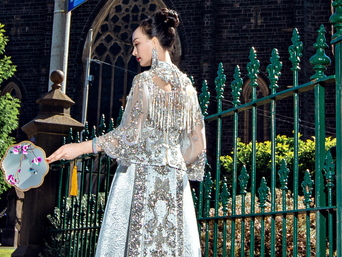 2019新款重工瀑布马来褂