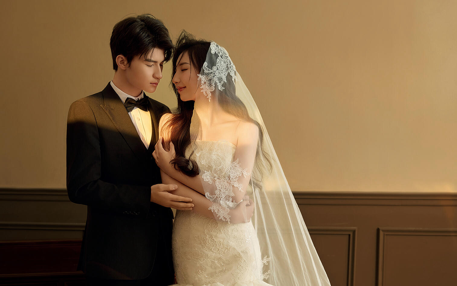 真的会反复爱上油画婚纱照😭石河子婚纱照|||更