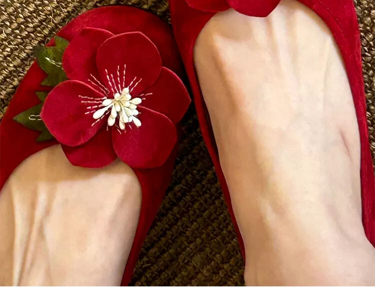 羊皮平底婚鞋 复古红花玛丽珍新娘鞋