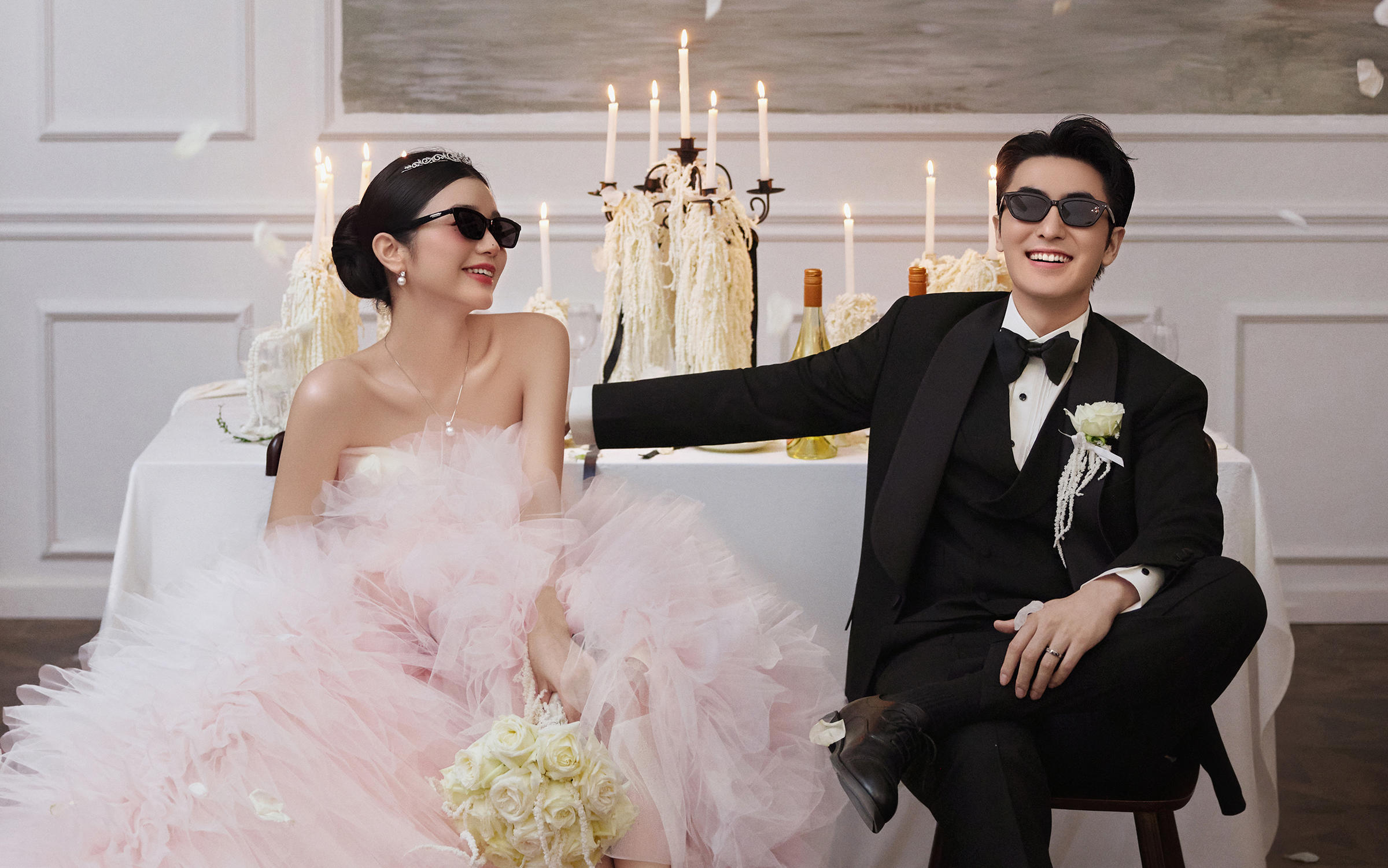 解锁婚照新姿势，甜酷就是我们的代名词