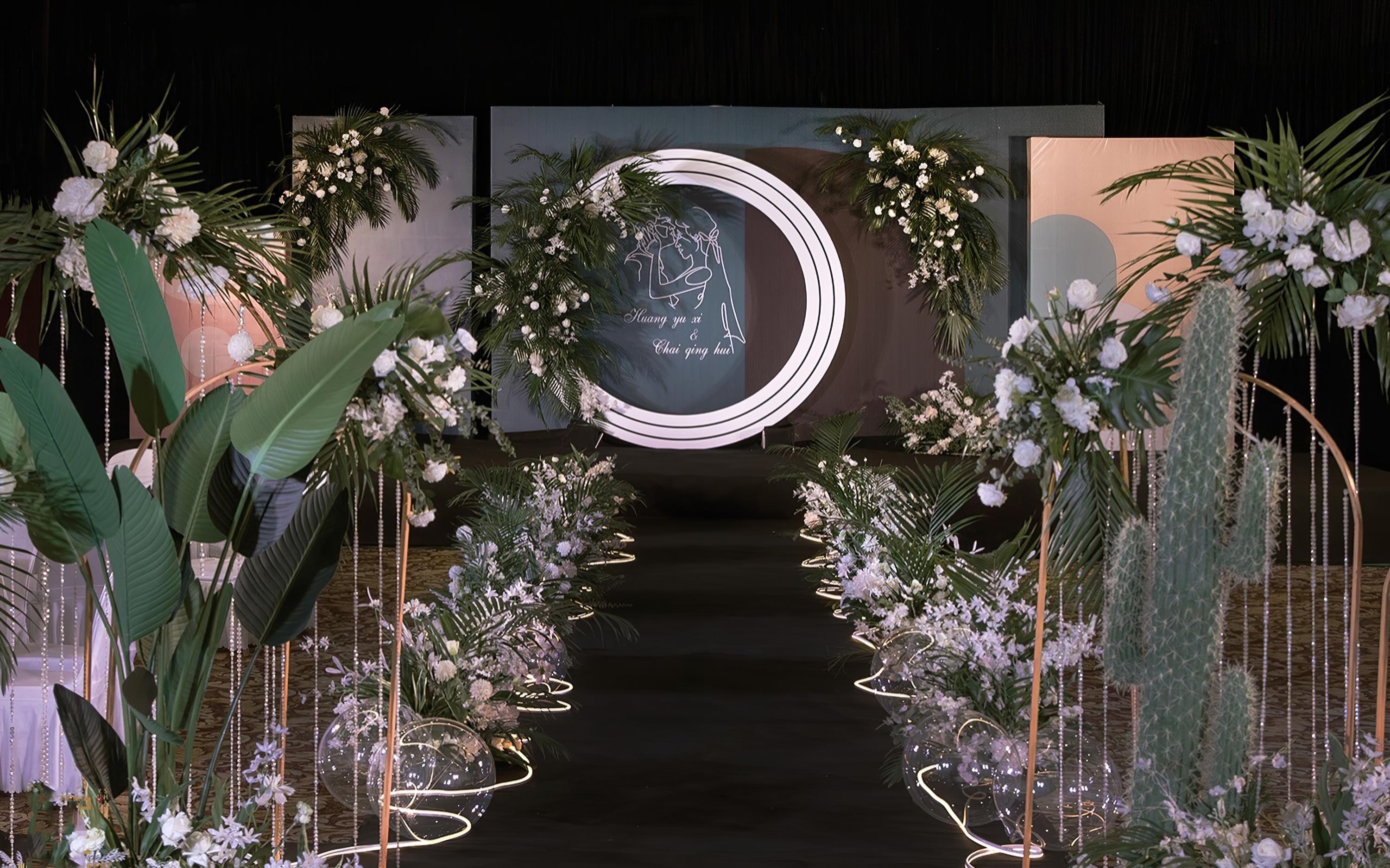 藍(lán)橙色撞色婚禮既復(fù)古又高級配色