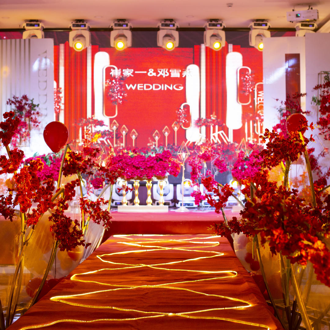50人小型婚礼--用LED屏室内仪式布置