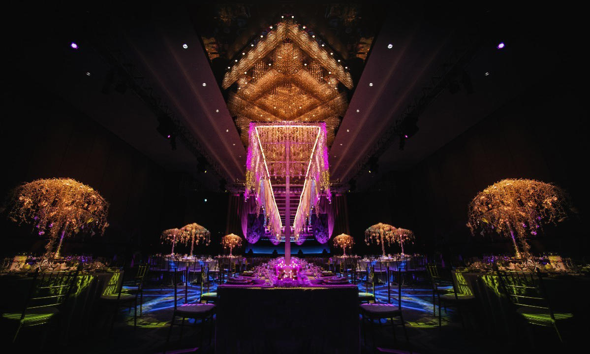 在最荒凉的沙漠里，圆你最繁花似锦的梦