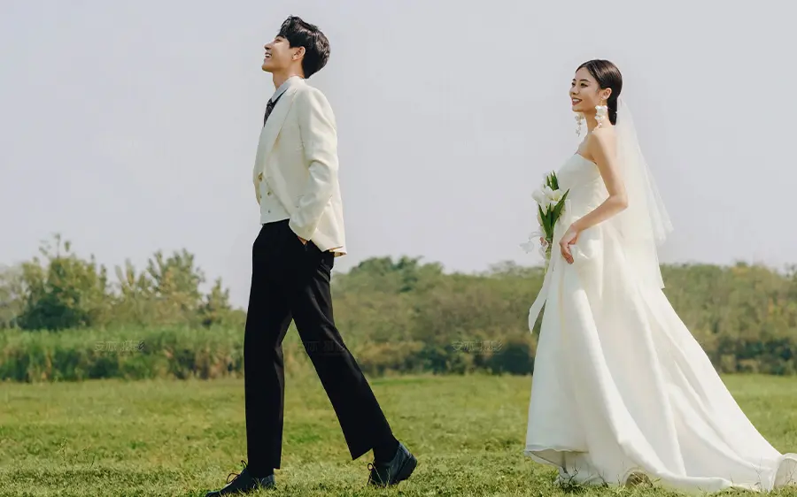 光合流年<草坪纪实>系列婚纱照