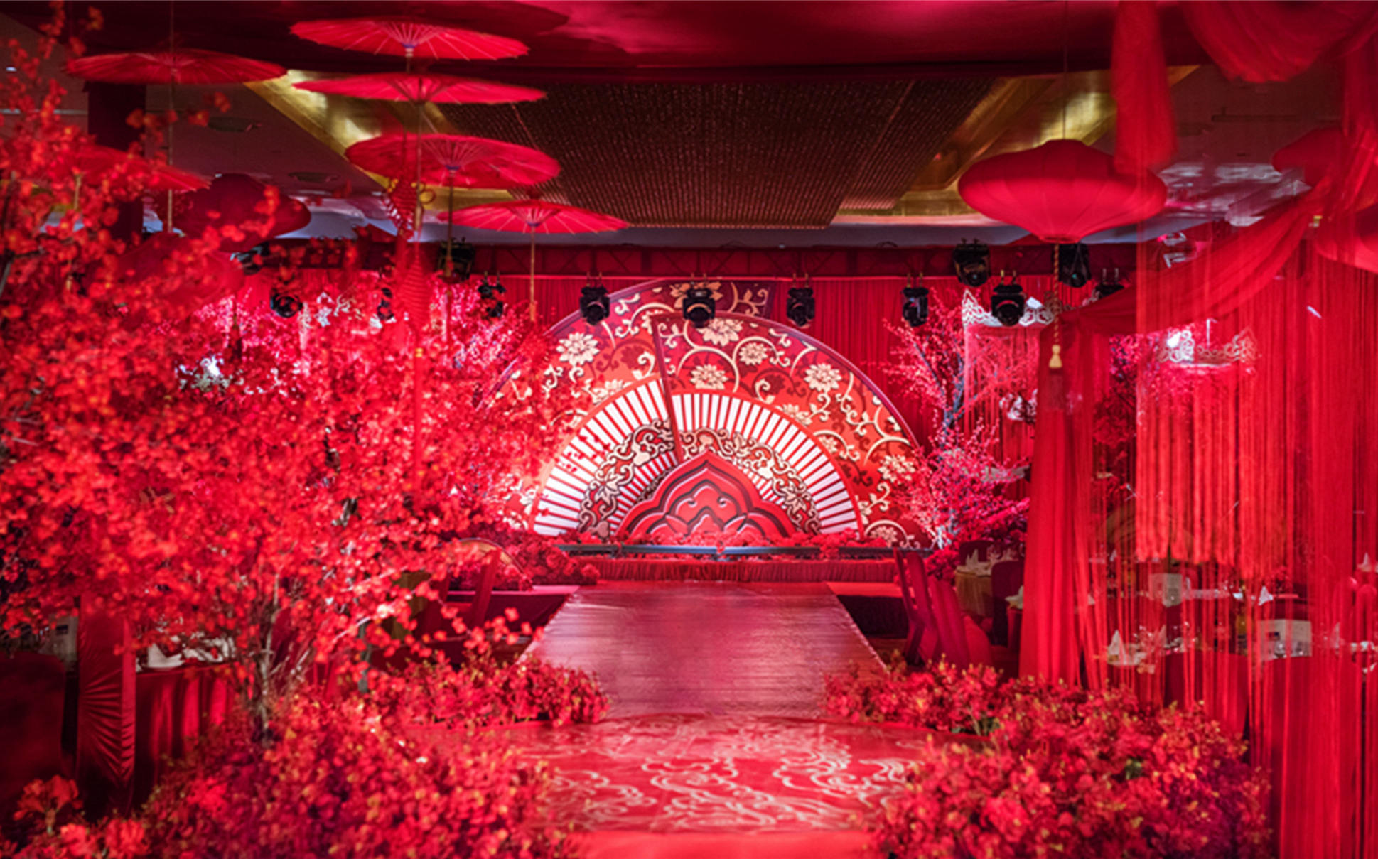 乐竞官网入口网页版特狮追赶梦念：德邦足协对诺伊尔将来的立场解析(德邦球星诺伊尔)