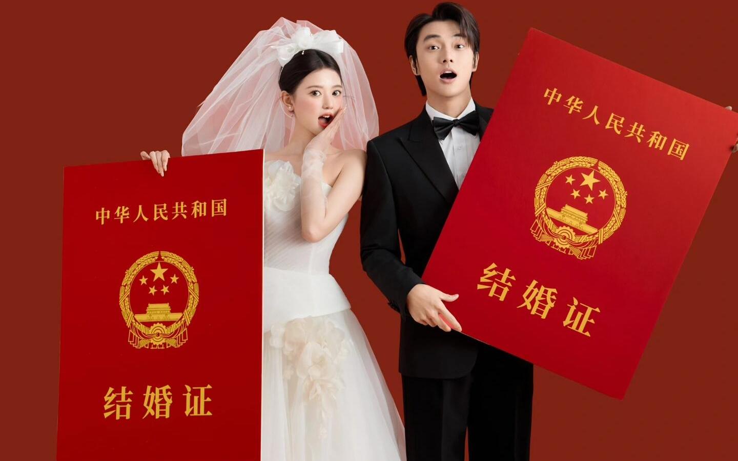 【喜嫁系列】结婚必备‼️复古红底婚纱照每一张都好