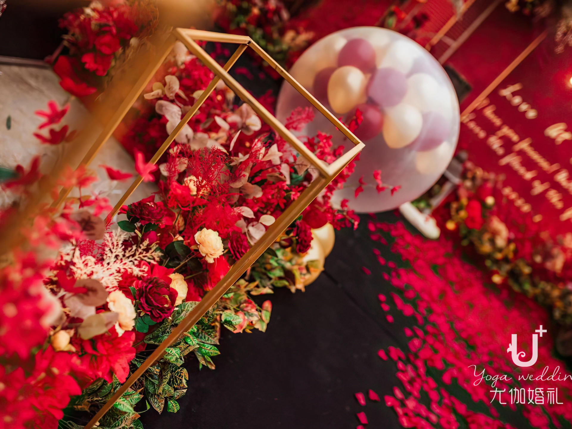 深红色简约婚礼---《璀璨》