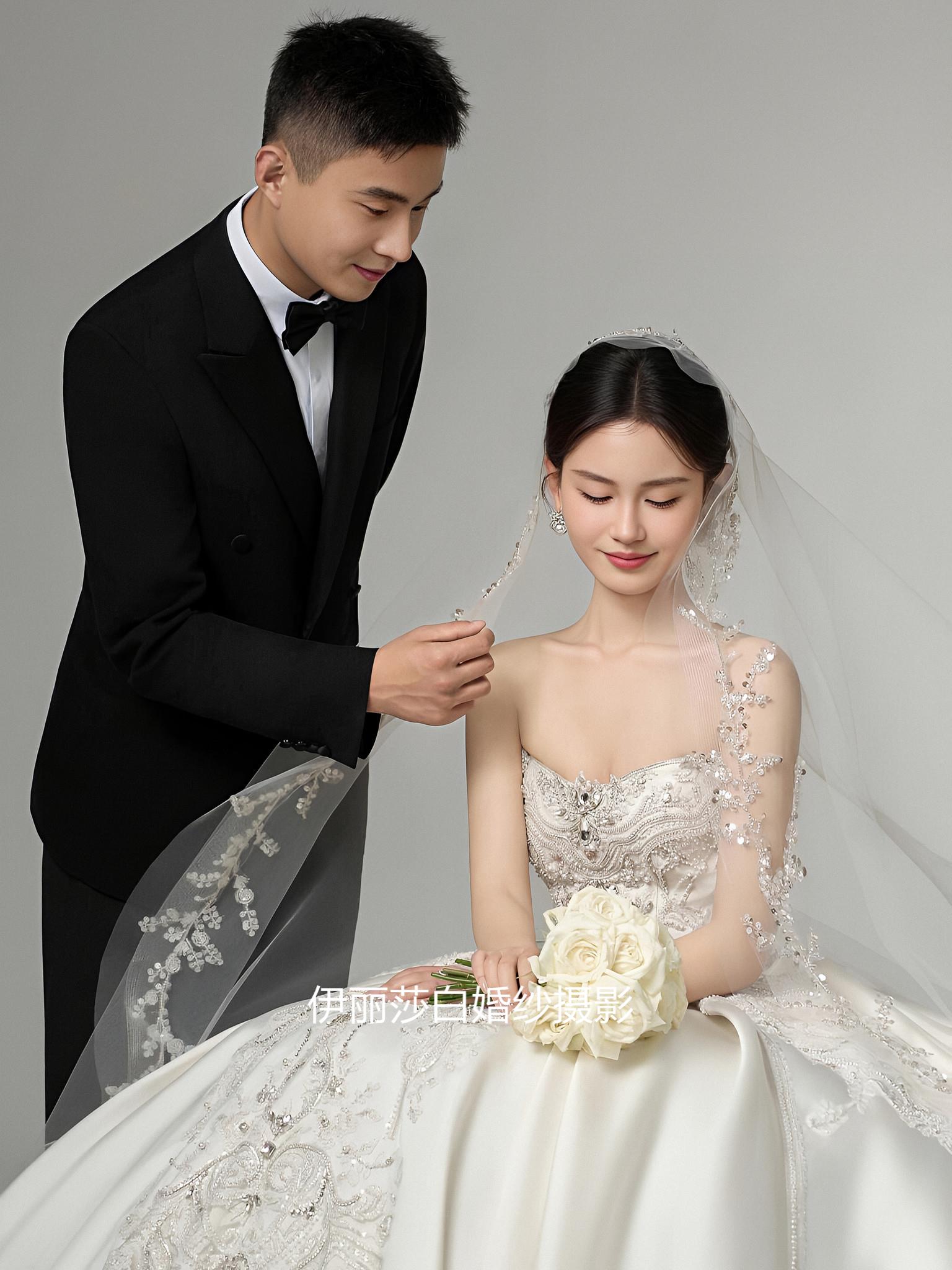 拍婚紗照3888套餐有跟妝+秀和+禮服 4699