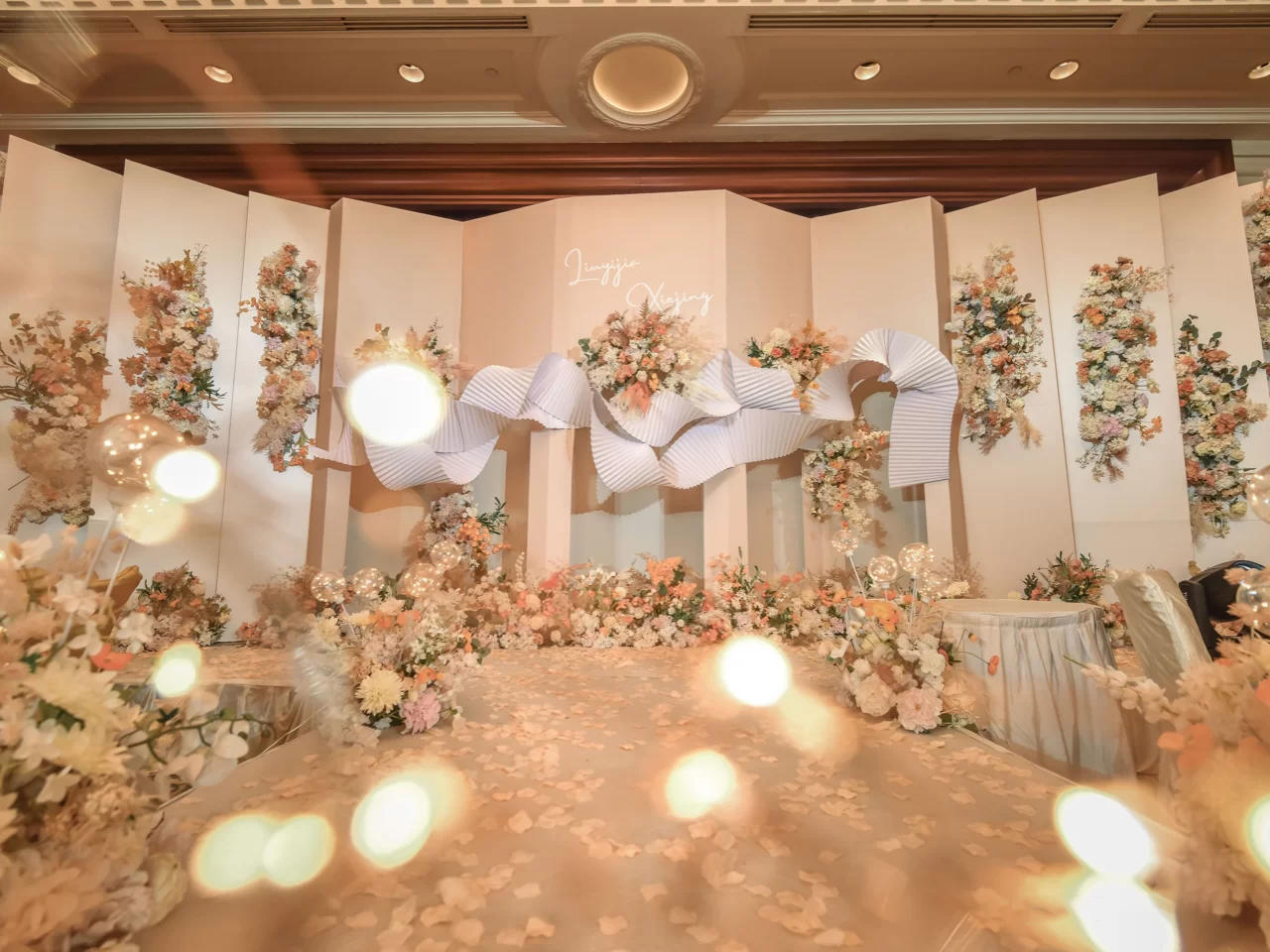 2020新款香槟色婚礼套餐迎宾区舞台区T台区全套