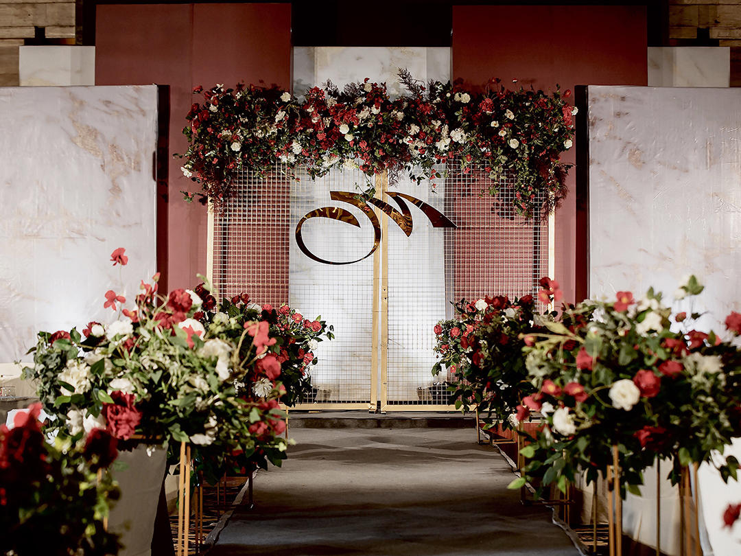 酒店布置三个区+花车布置+四大金刚