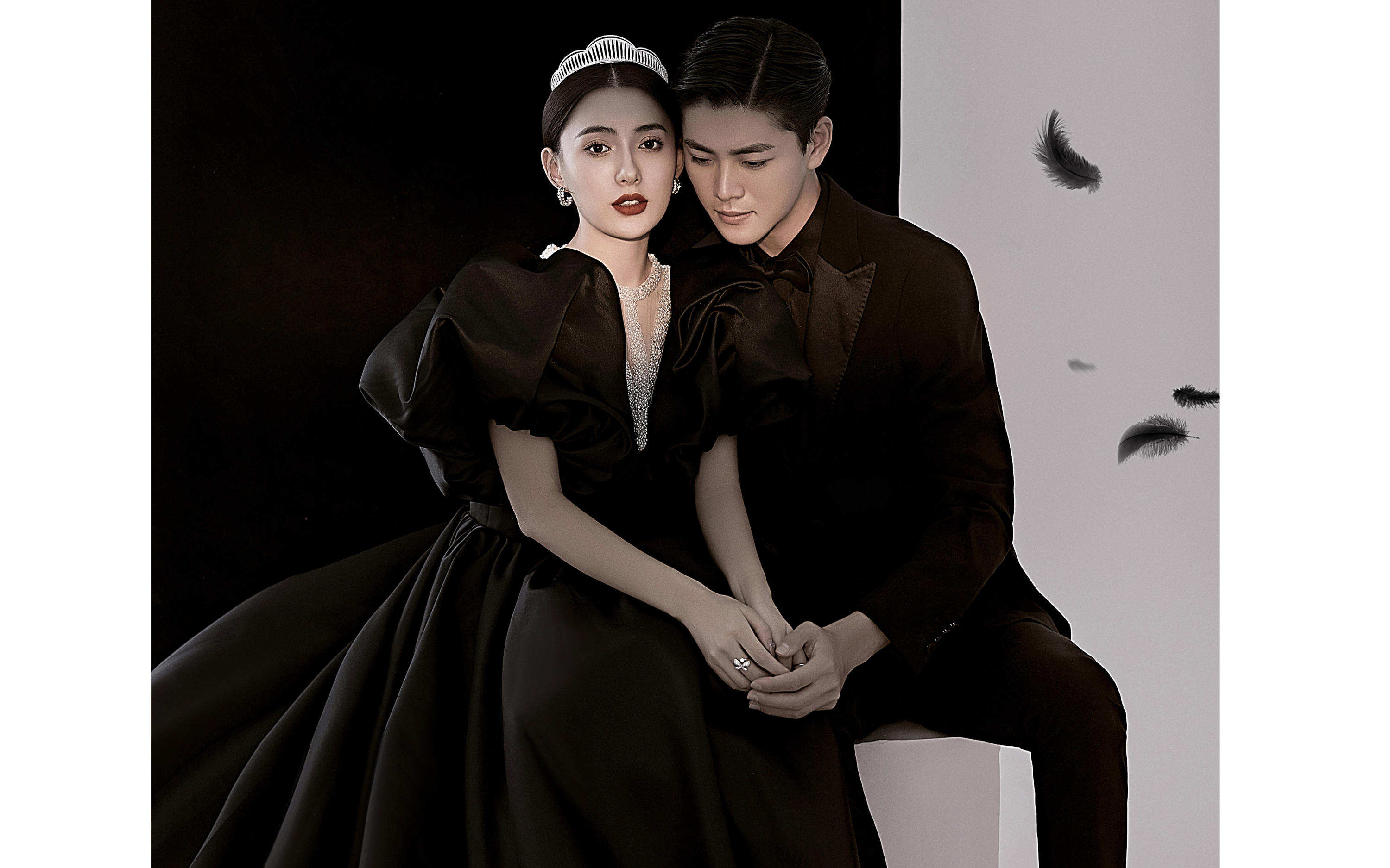 不想跟風，拍了組高級感黑紗婚紗照