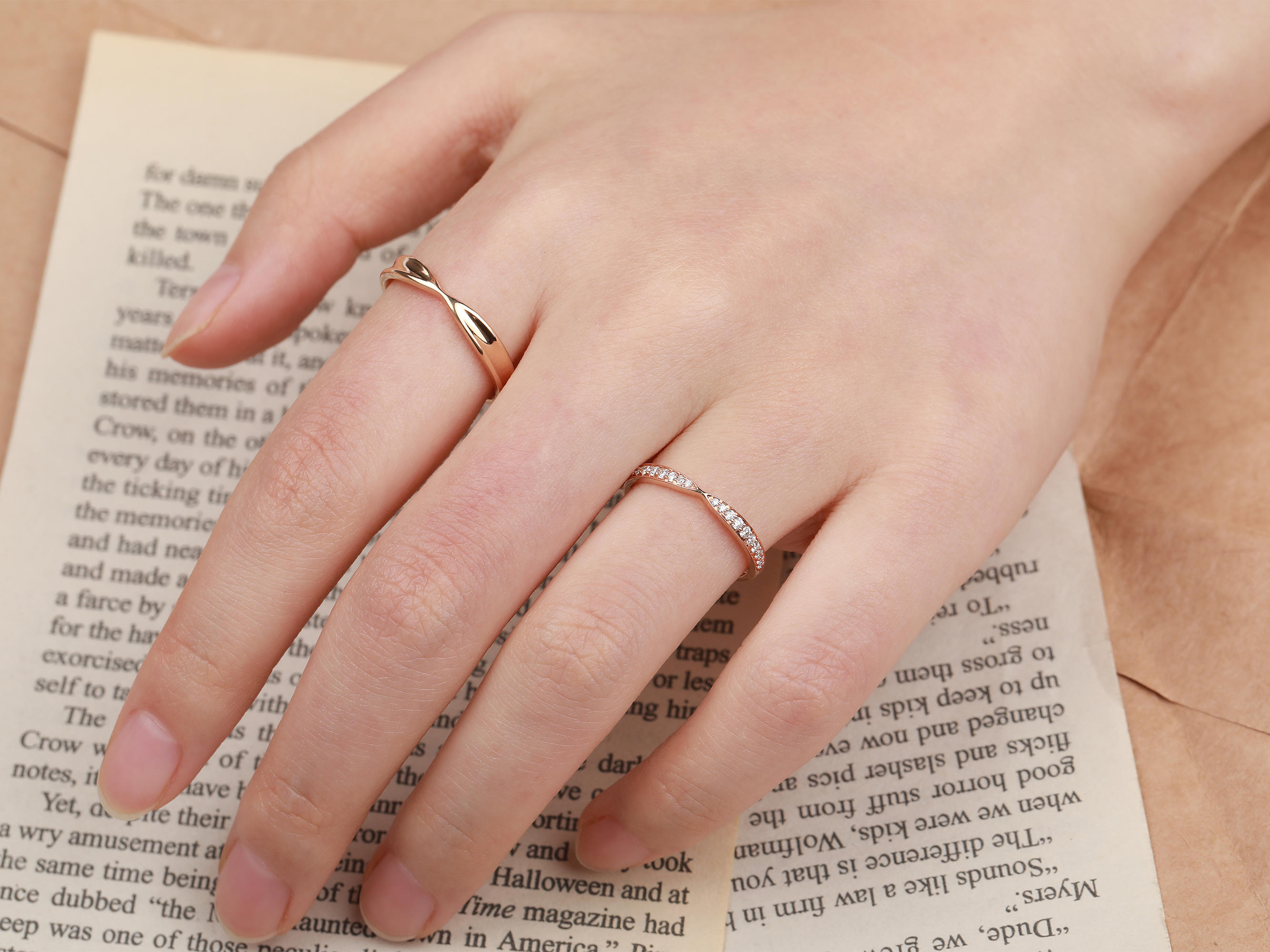 18k玫瑰金情侣对戒定制“小蝴蝶”