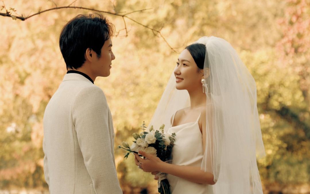 「秋天的童话」婚纱照戳到我了❗️太美啦