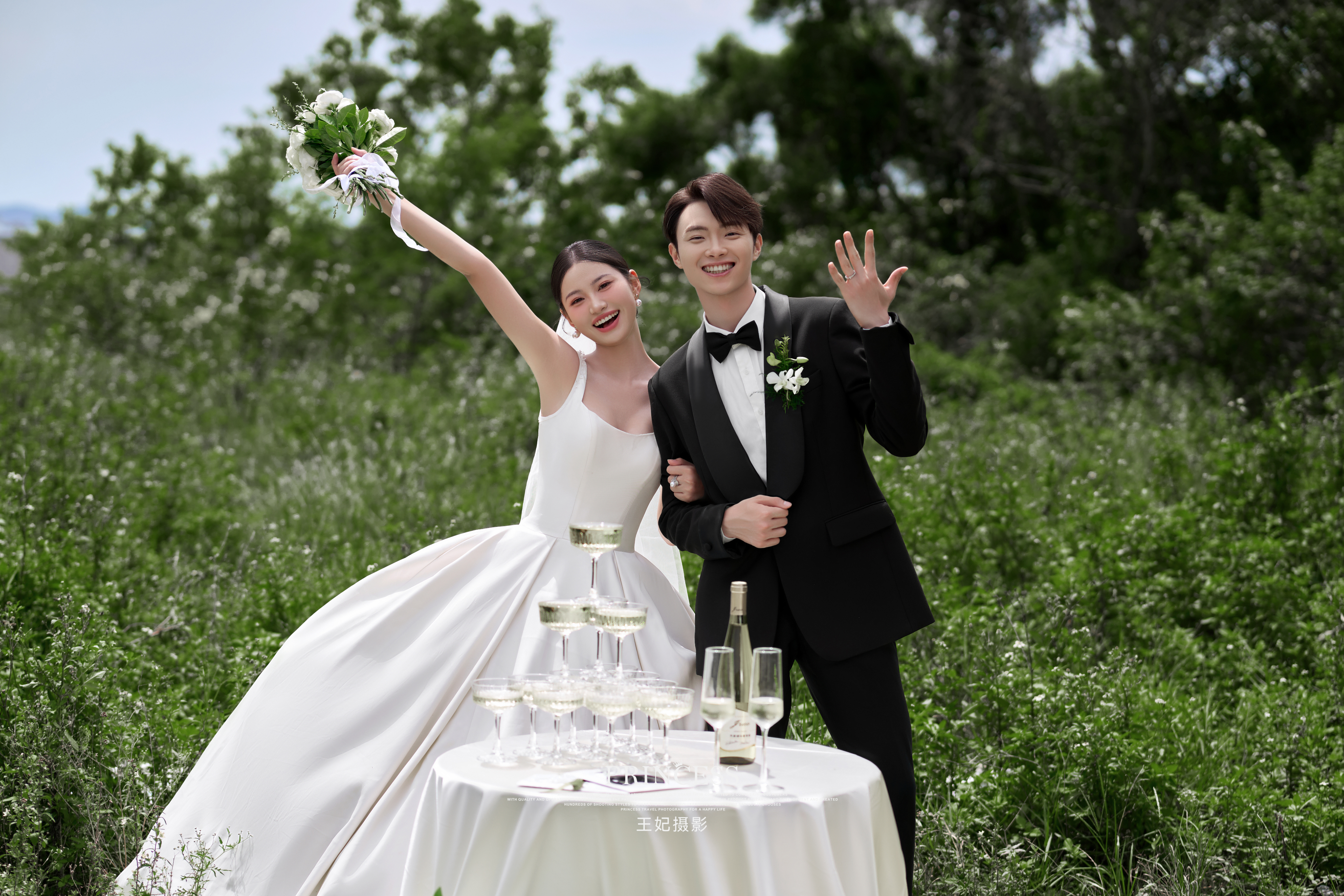 把婚礼现场搬进婚纱照是种怎样的体验！