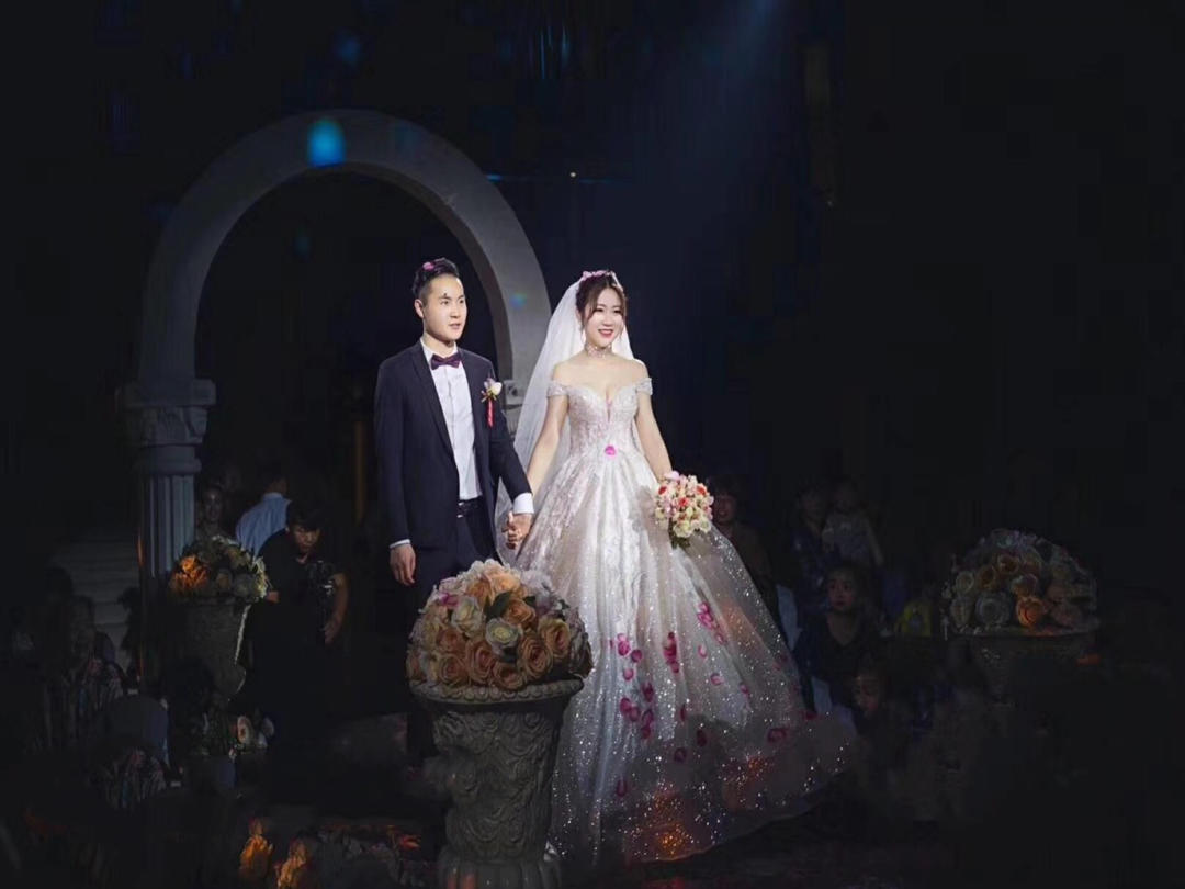 【缪缪轻奢】主纱+秀禾+敬酒+跟妆