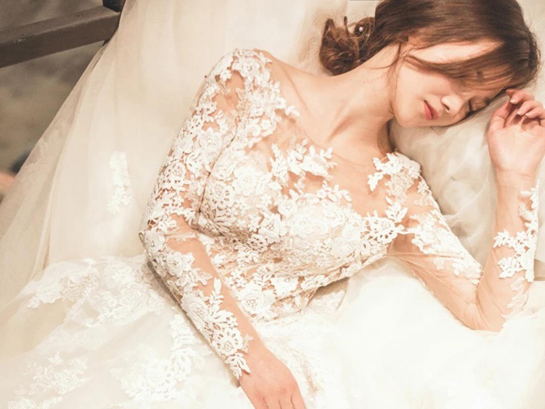 【跟妆+礼服】首席跟妆+婚纱礼服8件套，一价全含