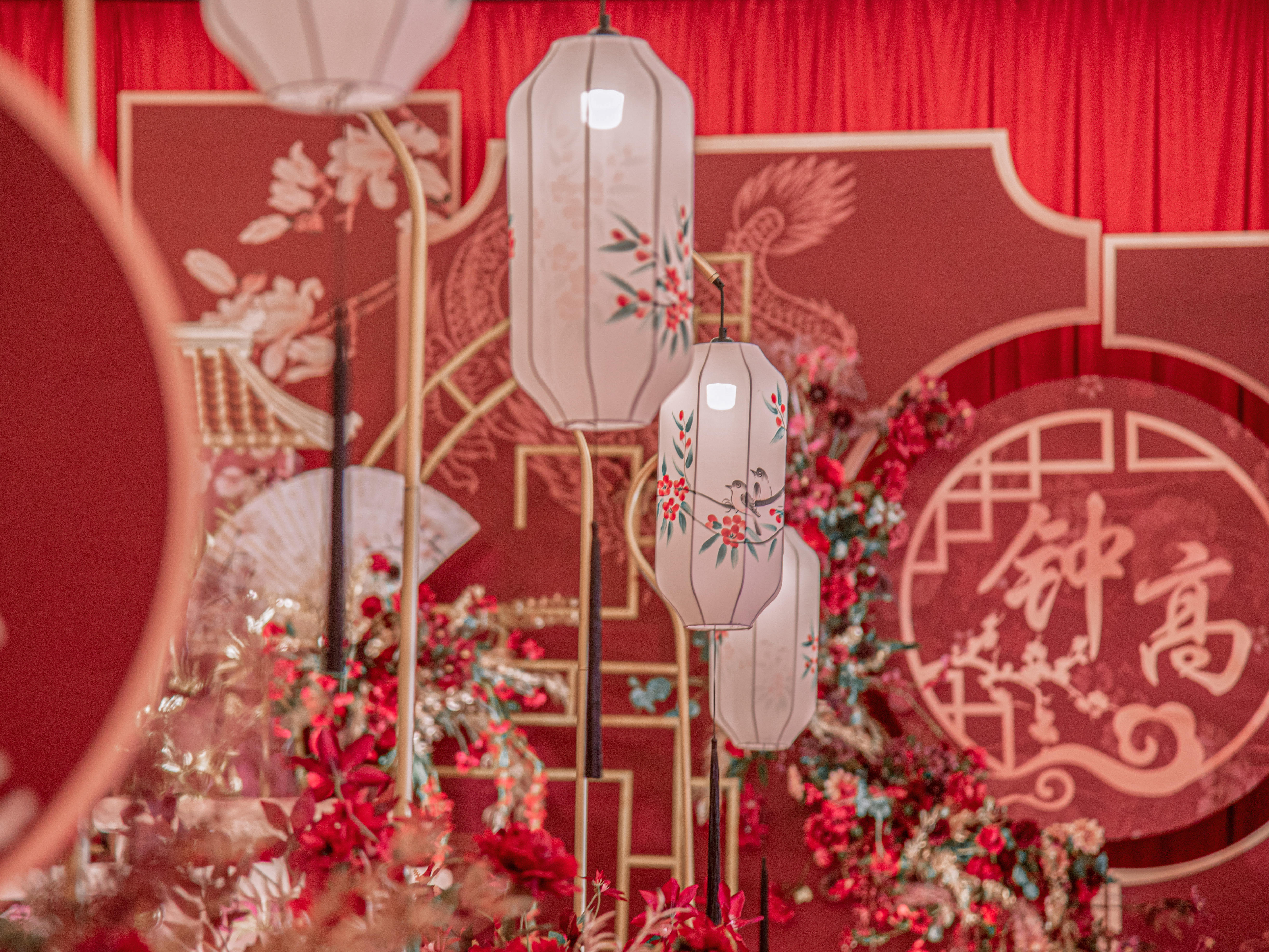 红色古风中式婚礼布置含摄影录像化妆