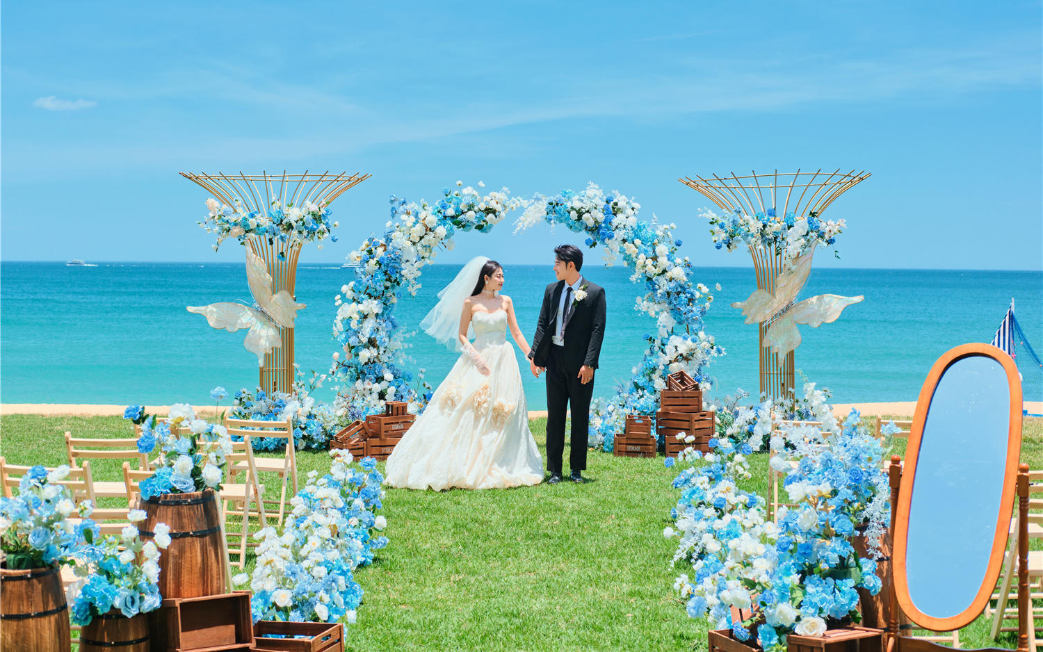 两人旅行婚礼丨一线海景草坪