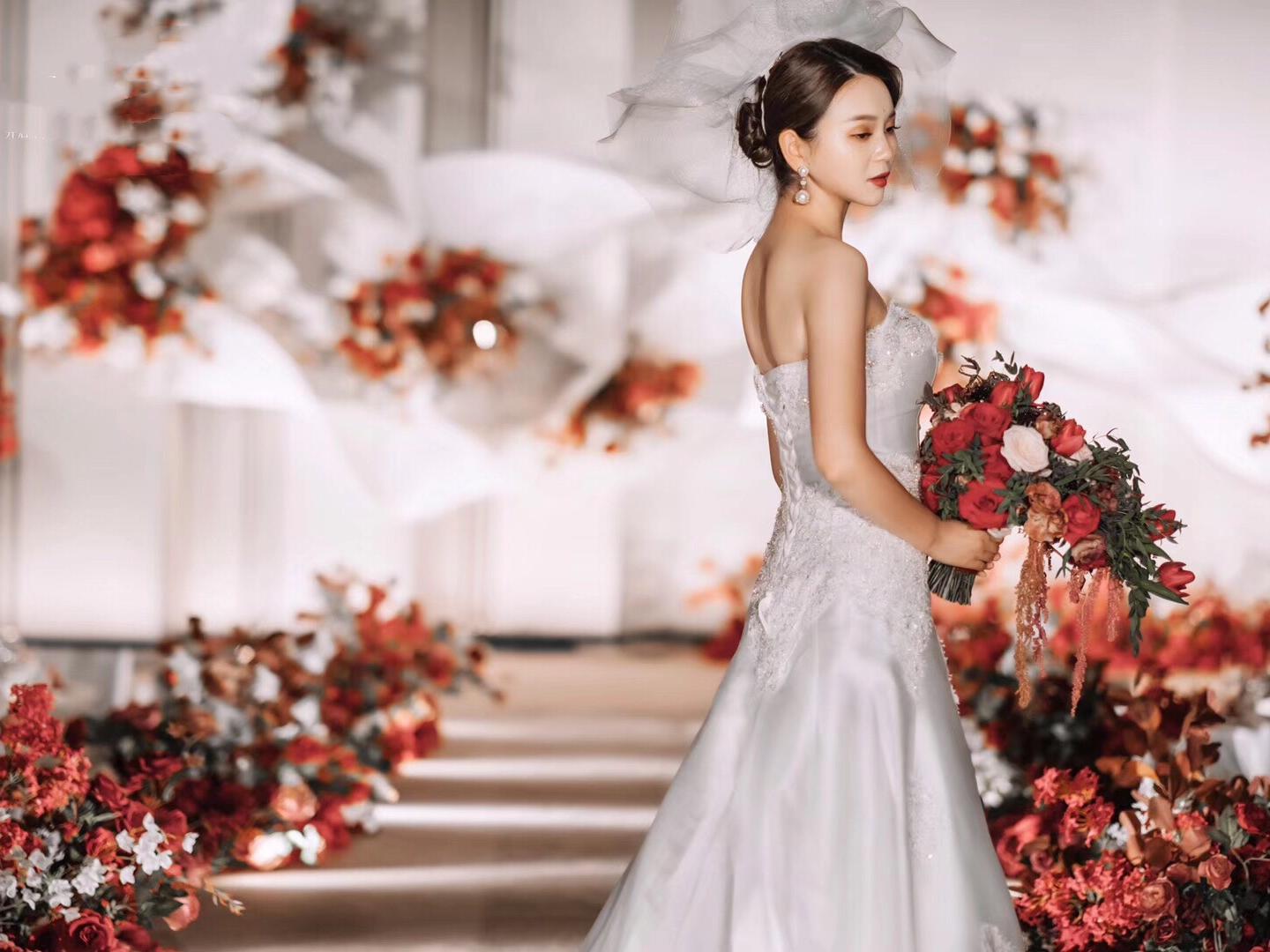 小预算简约又不失高级的红白色系婚礼