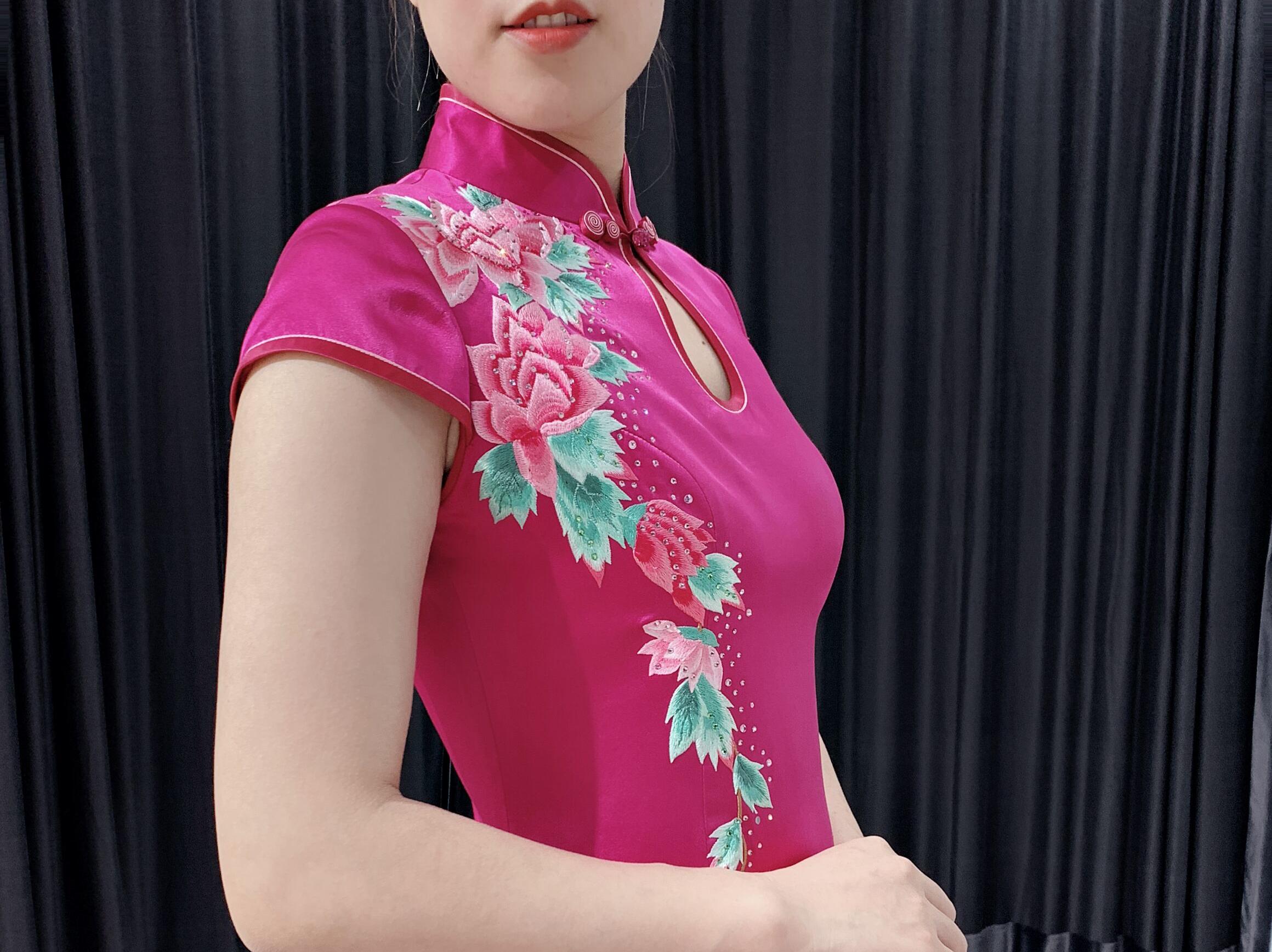 薇拉婚纱定制，旗袍款高级定制妈妈装