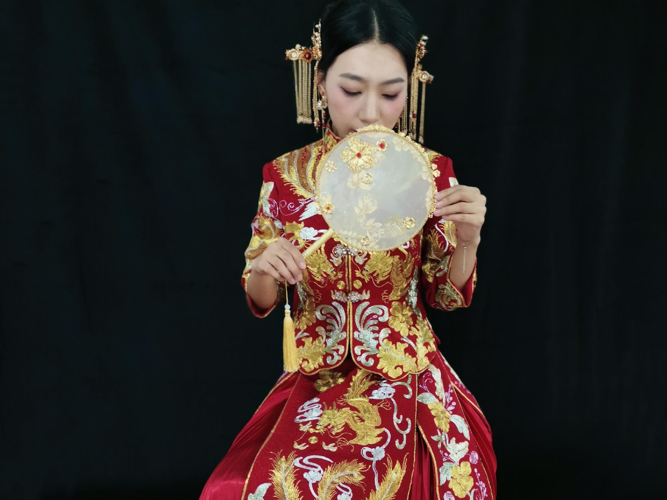 4件套超值租赁 全款送中式婚鞋