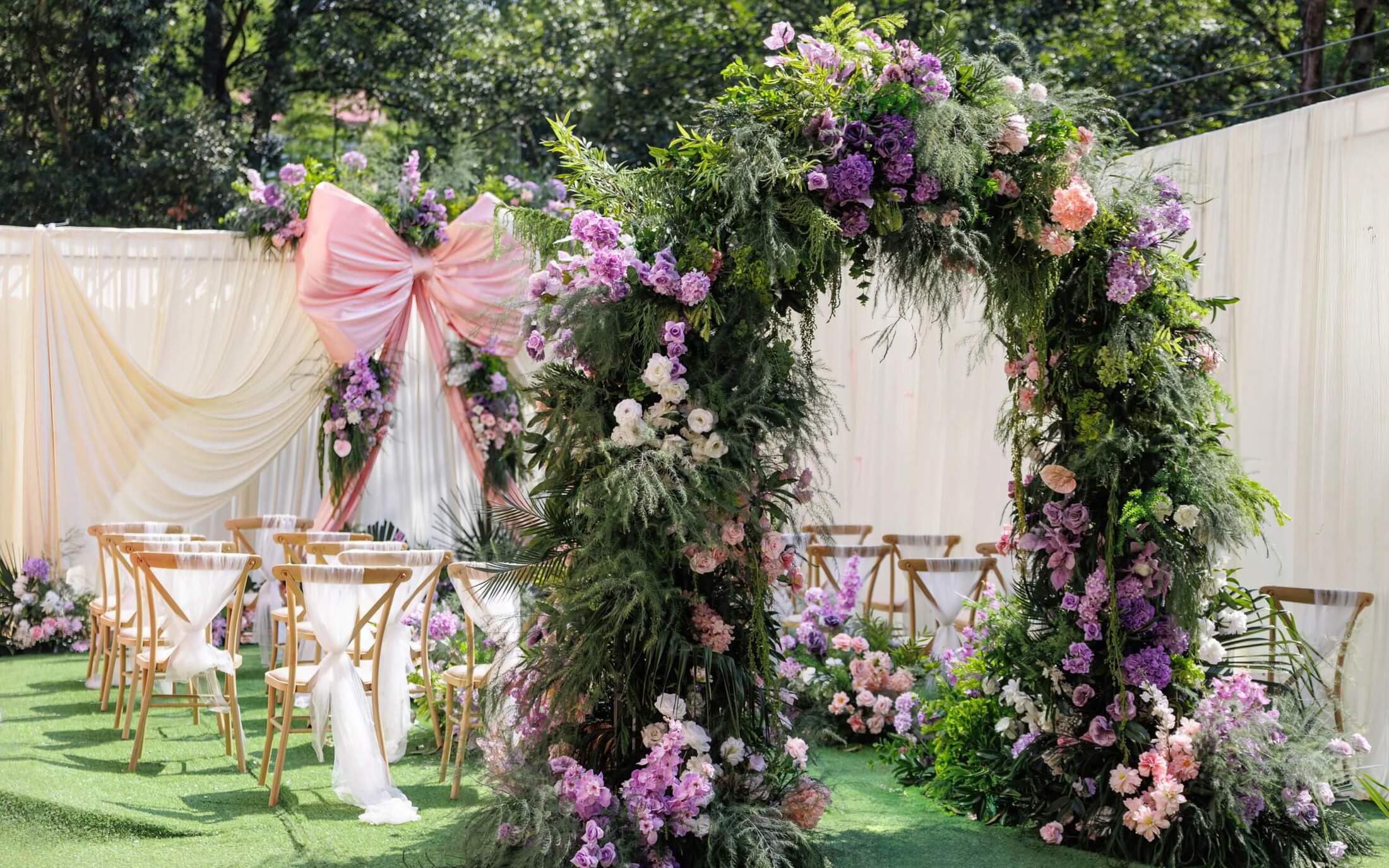 戶外庭院蝴蝶結(jié)布幔韓式自然風(fēng)婚禮