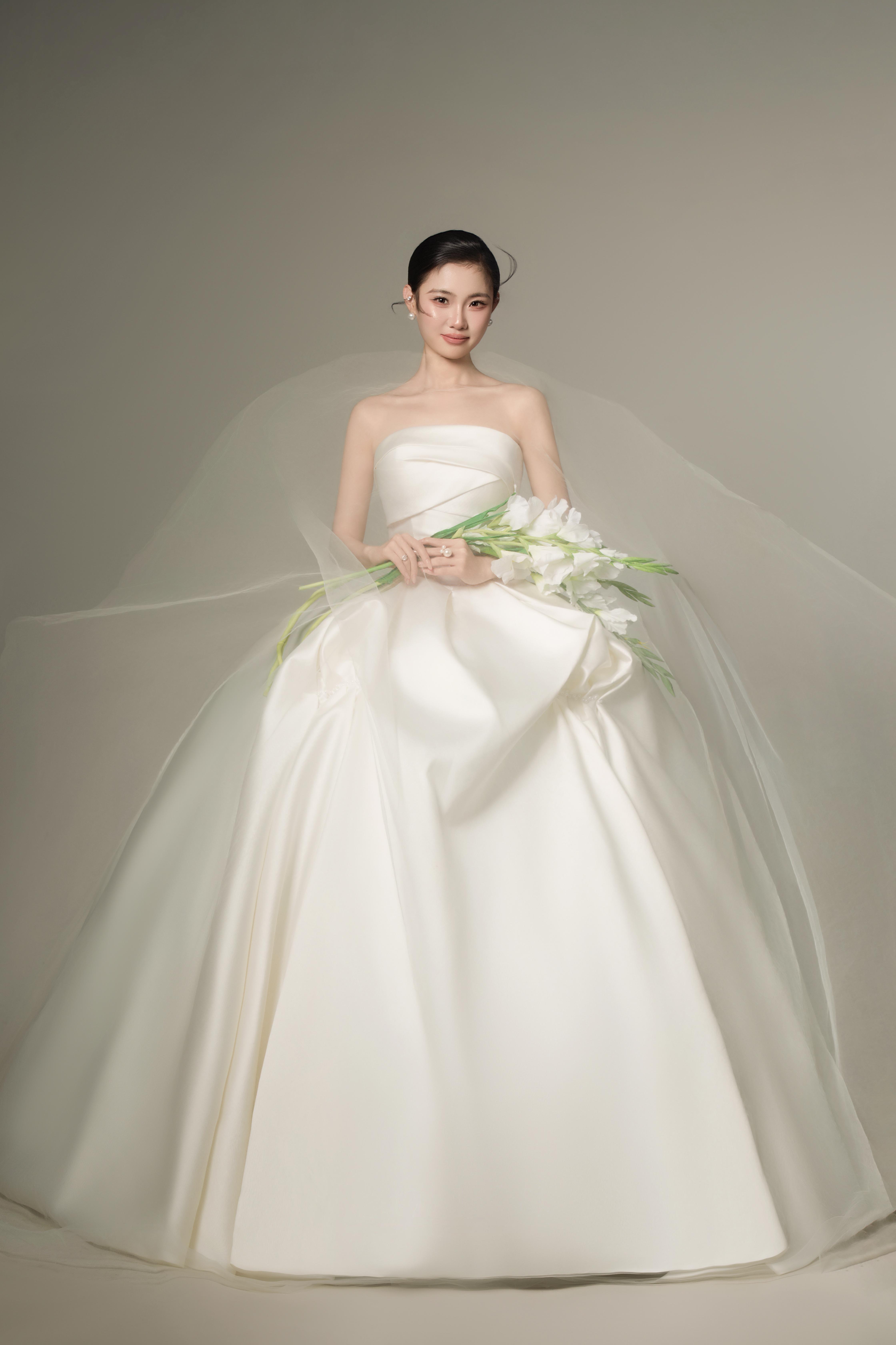 Less is more🕊️ 经典主纱永不过时