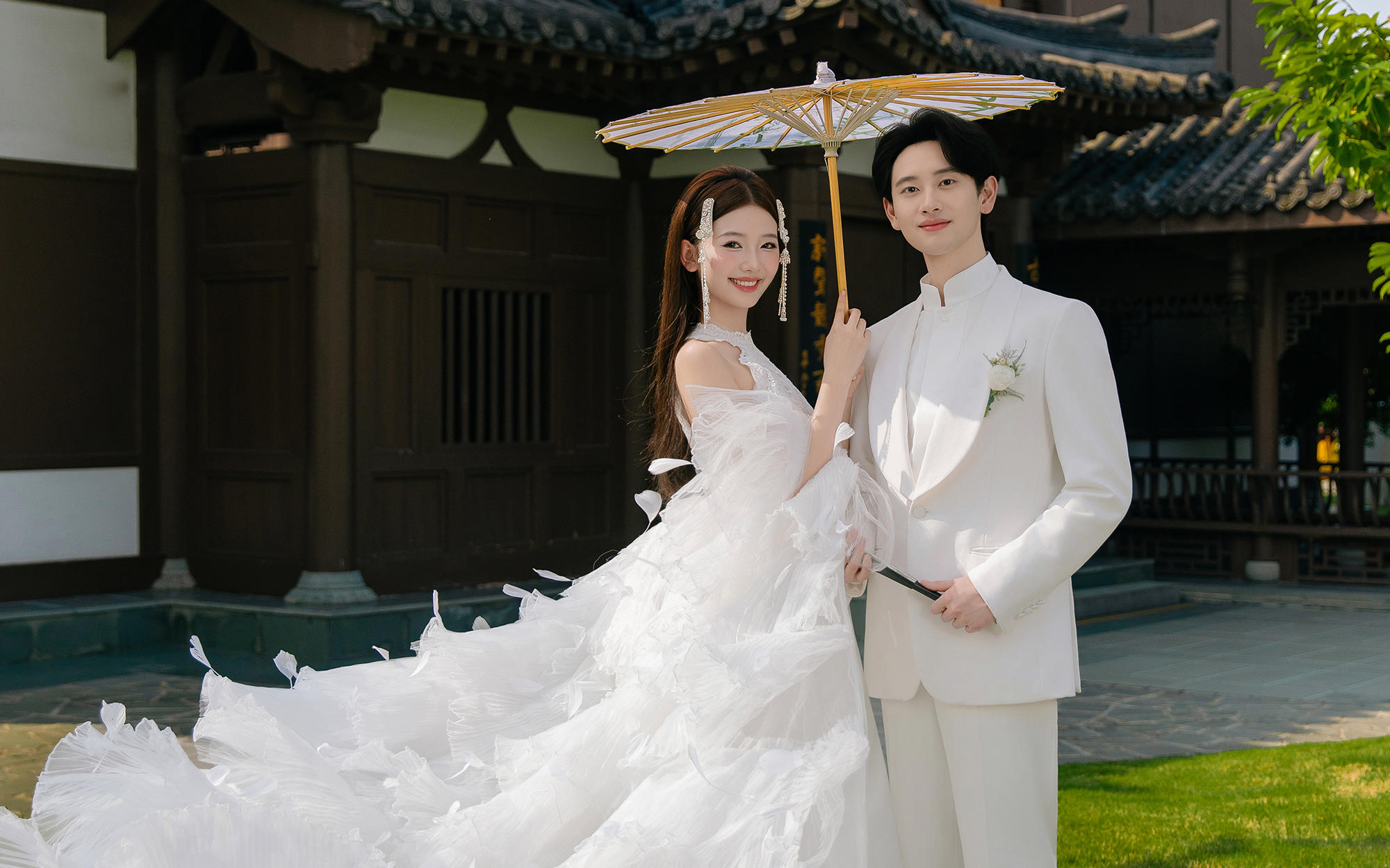 新中式婚纱照｜在园林里拍出电影感