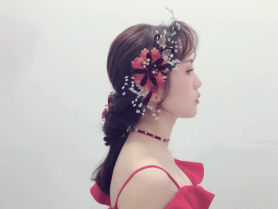 资深档全程跟妆2造型唯美简约妆容 送亲友妆