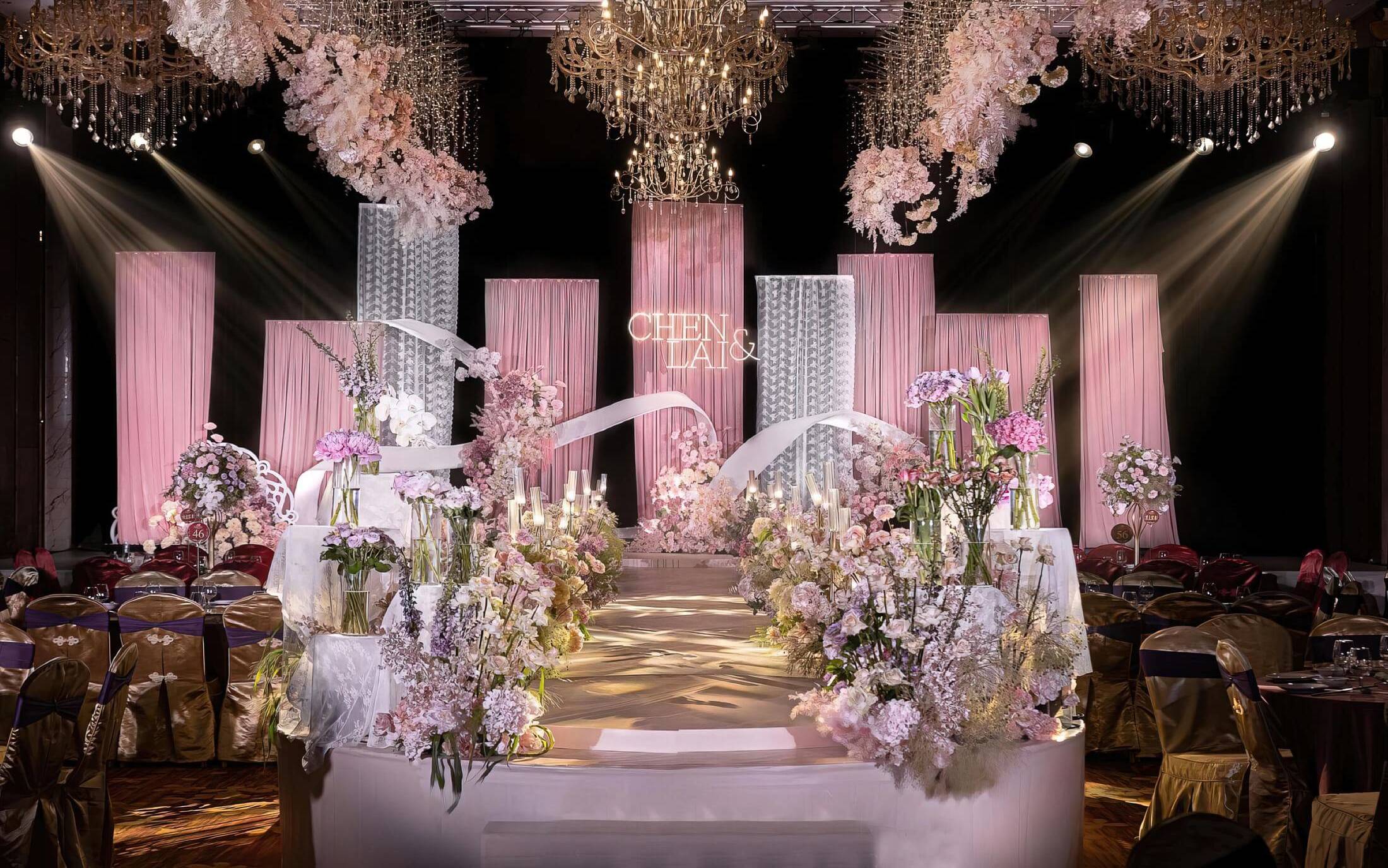 敲甜预警浪漫豆沙粉韩式布幔婚礼