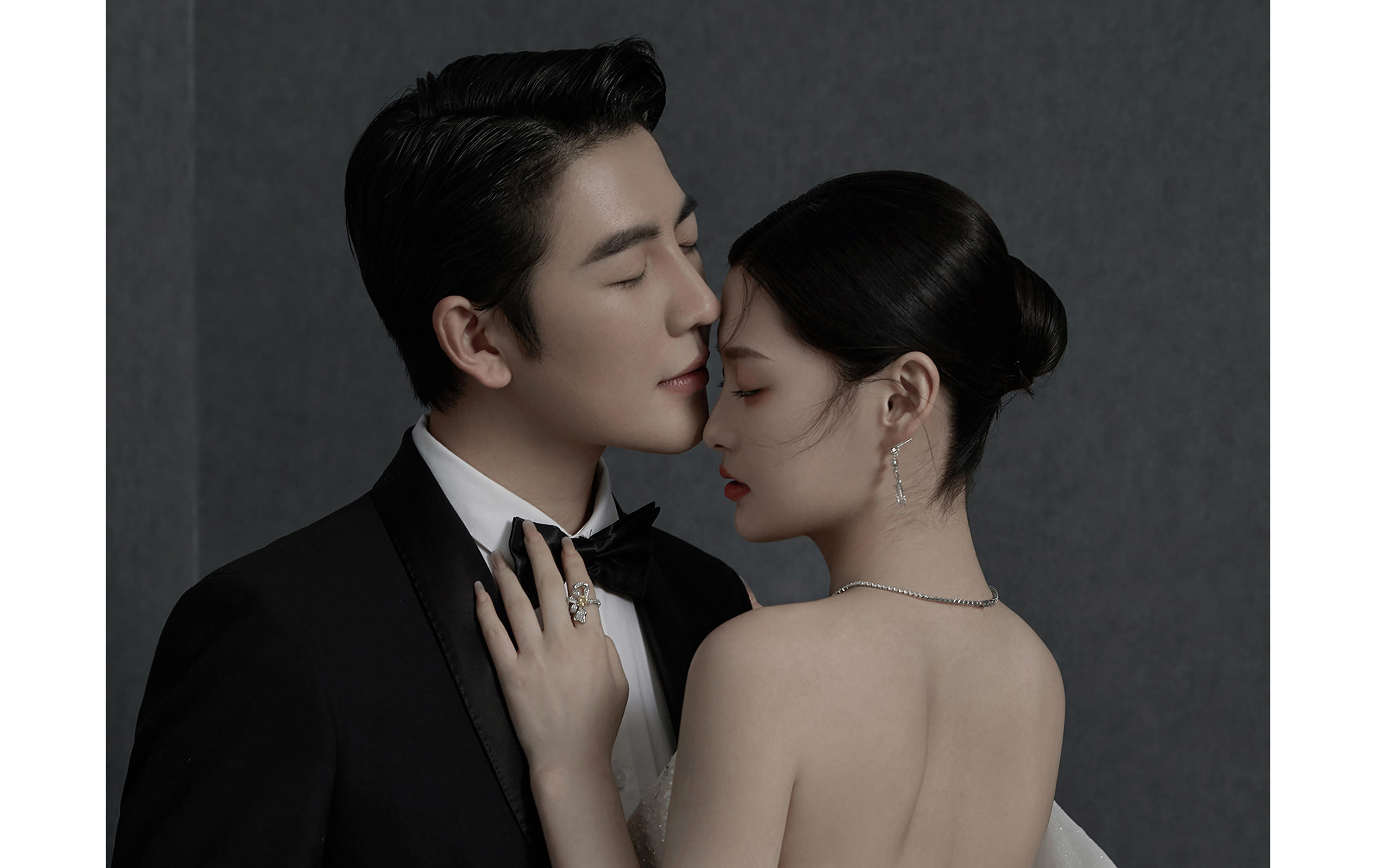 室内高级灰婚纱照
