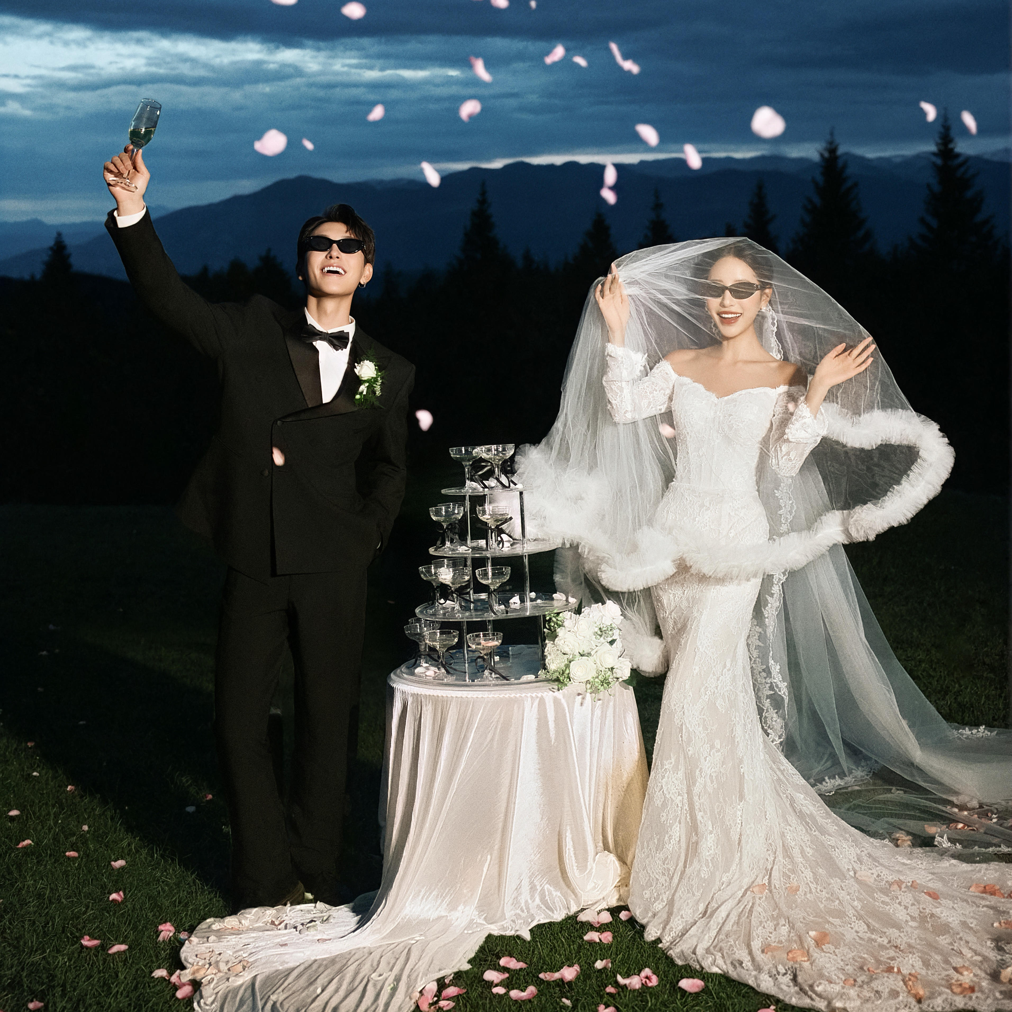 ins风/自由而浪漫的夜景婚纱照