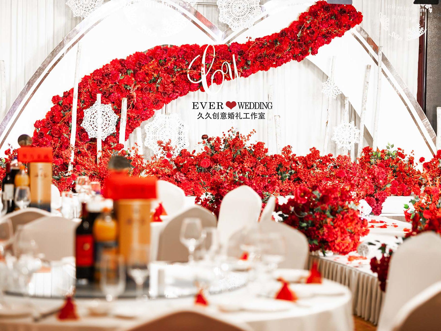 红白色系婚礼，给你不同的视觉体验