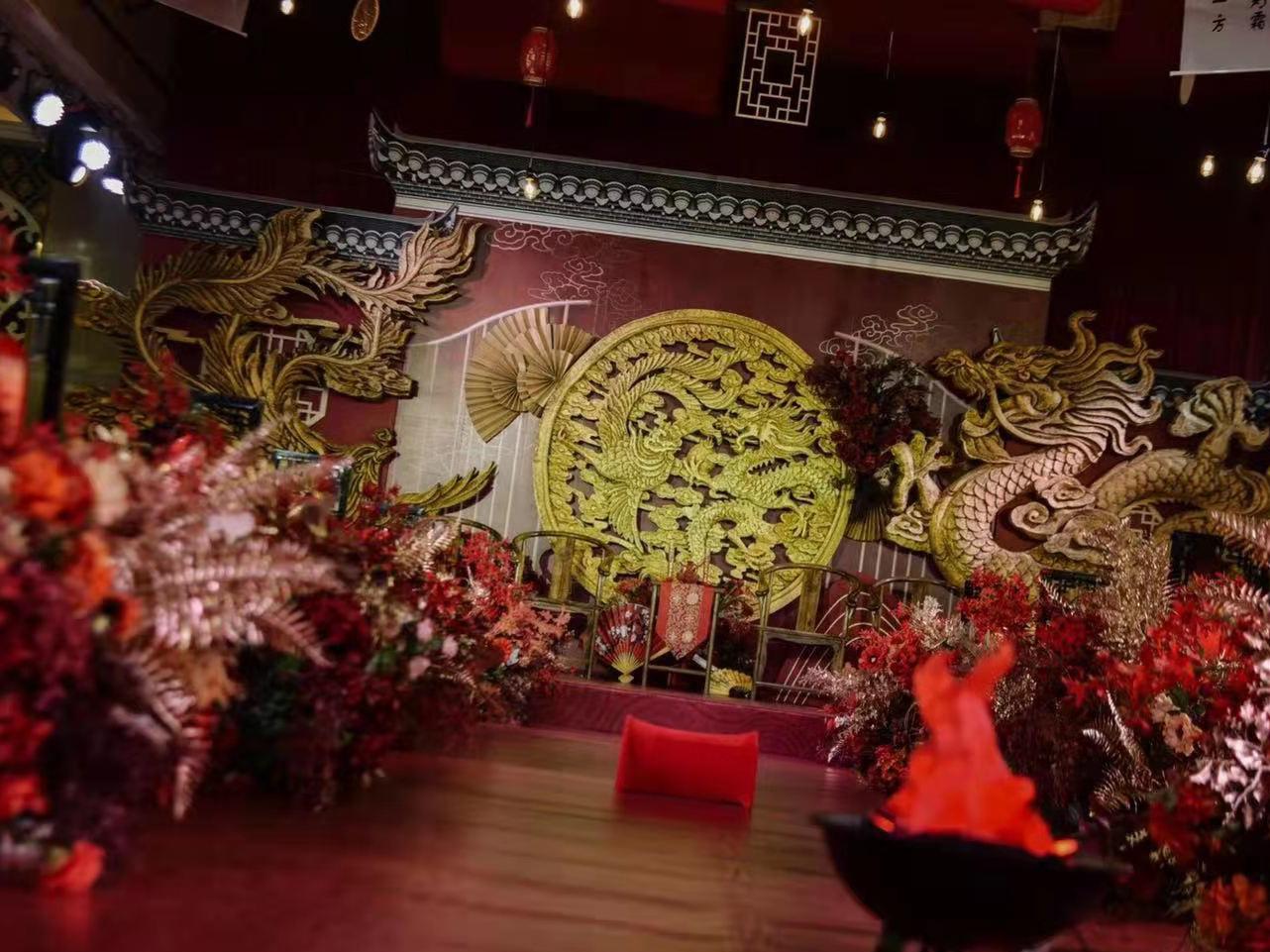 所谓伊人，在水一方  新中国红 六安花海阁