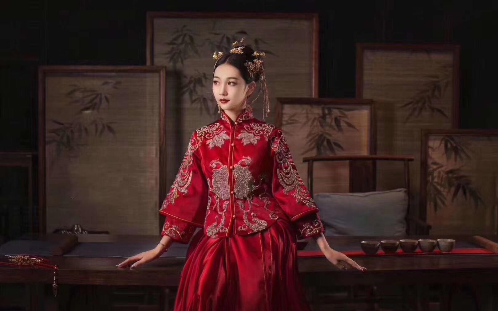 【初心婚纱新品发布】精致的印度丝绣马来袍