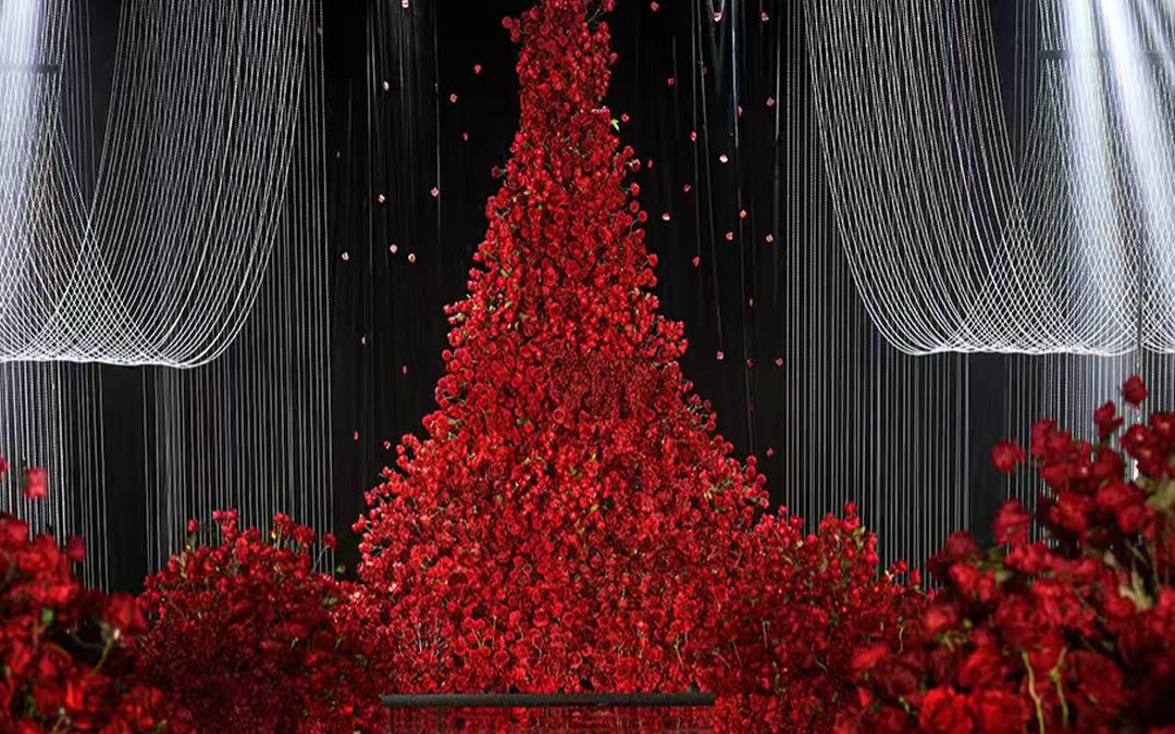 红玫瑰瀑布婚礼