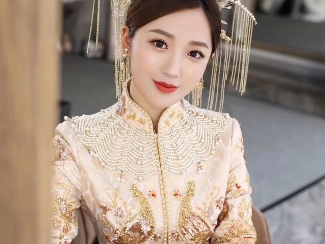 专业化妆老师午宴全程跟妆