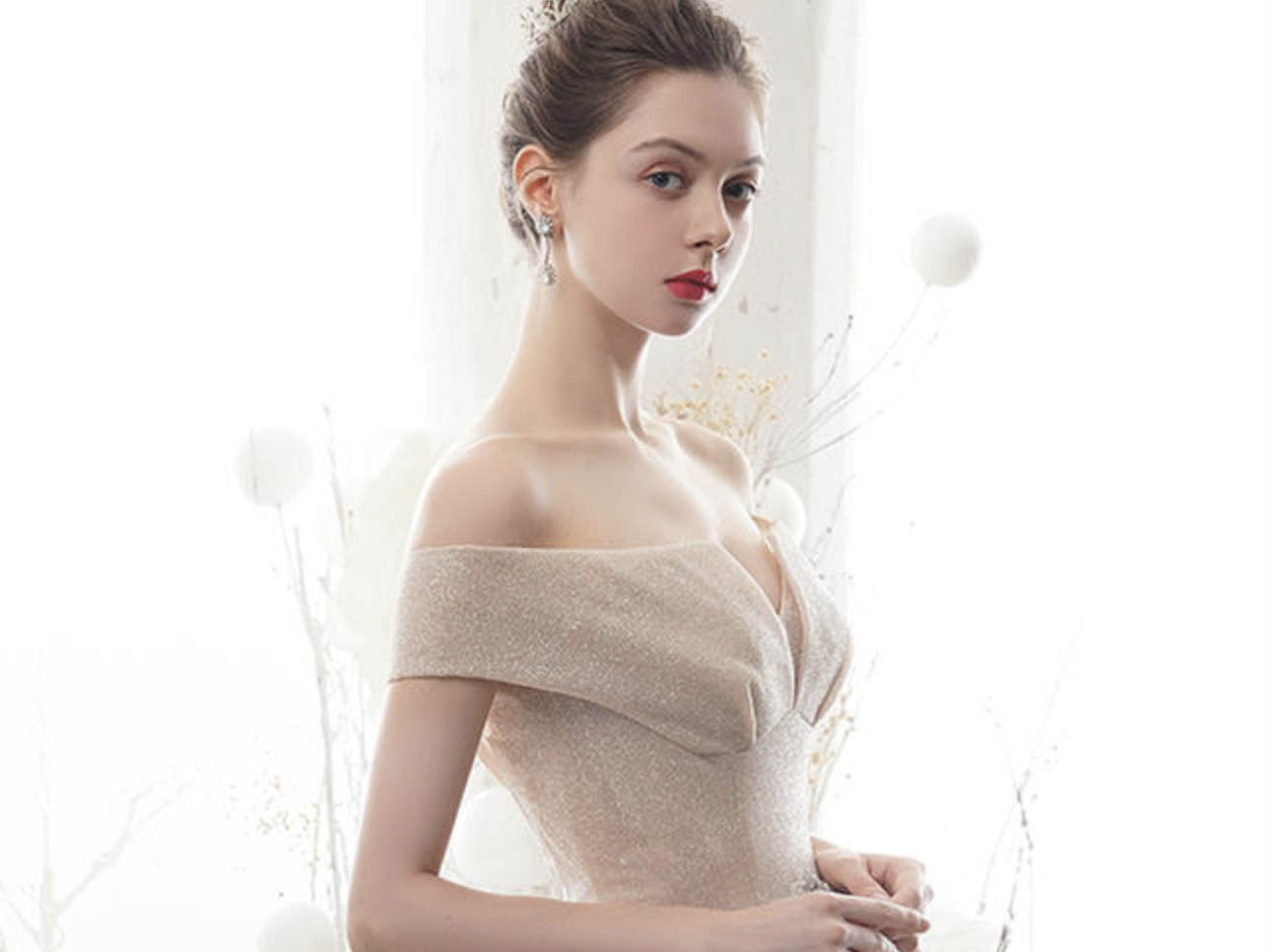 【简爱免费试纱】简爱优雅轻纱系列三件套租赁