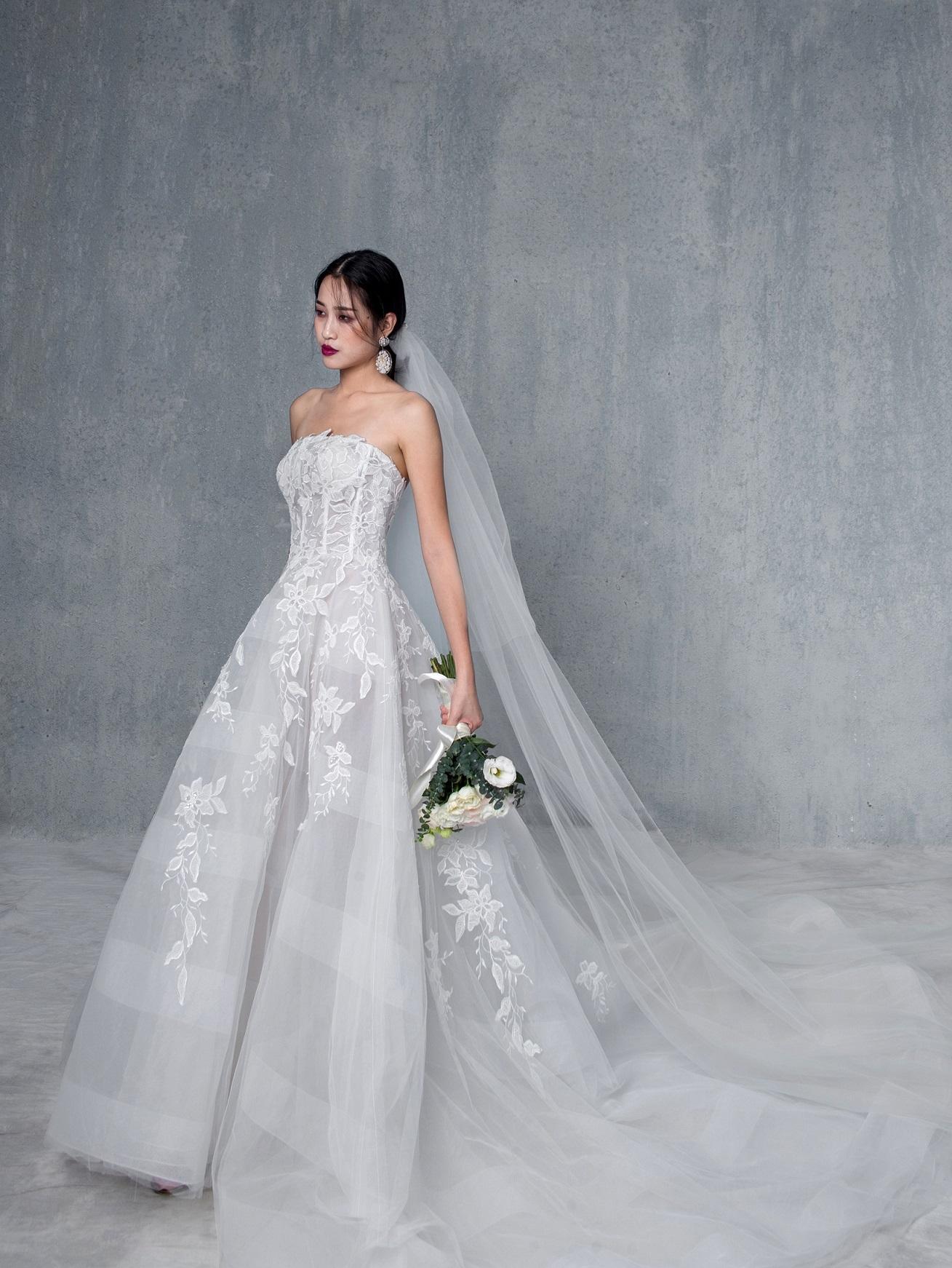 质感*优雅轻纱段拖尾俏皮简约