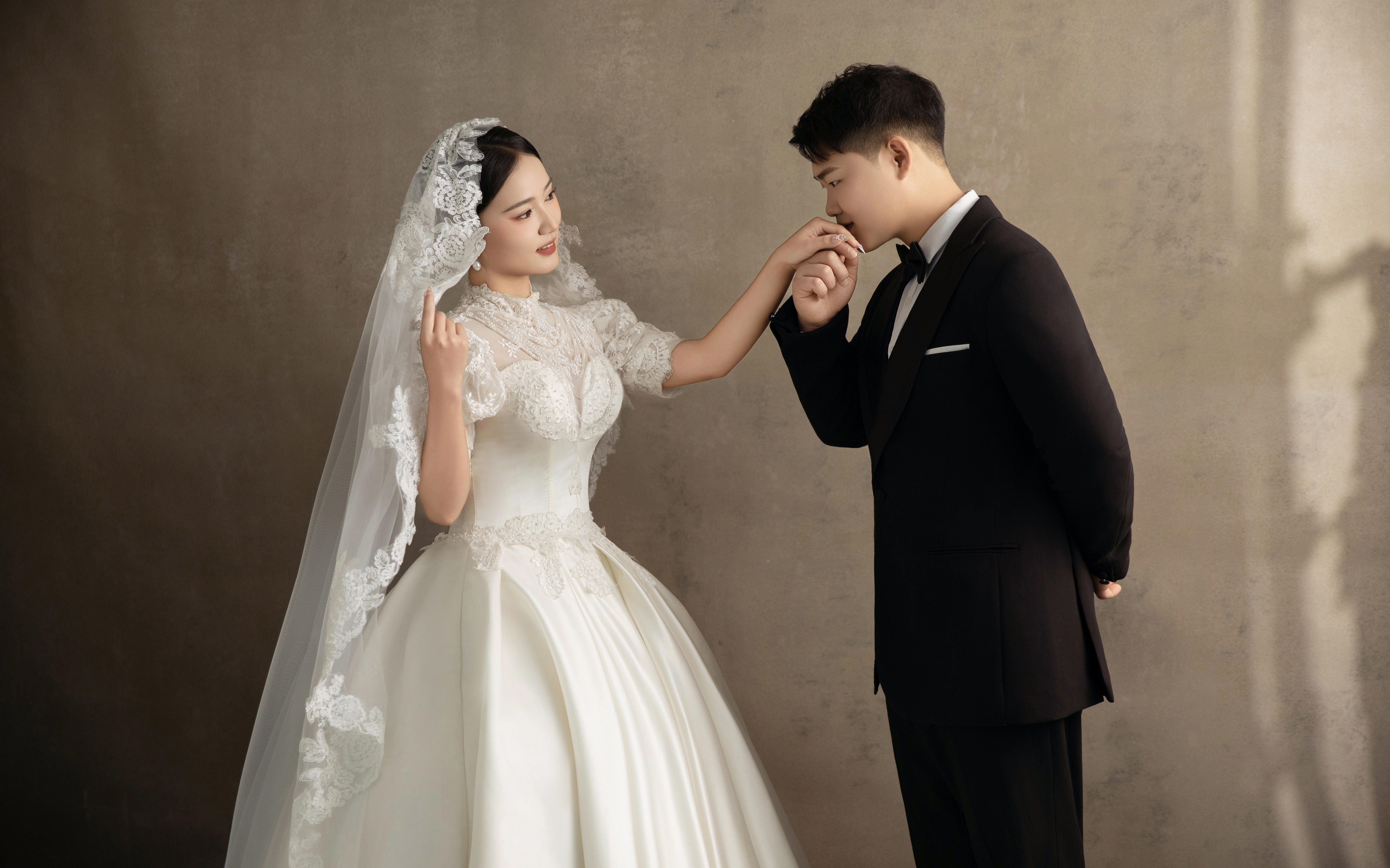 復(fù)古油畫婚紗照